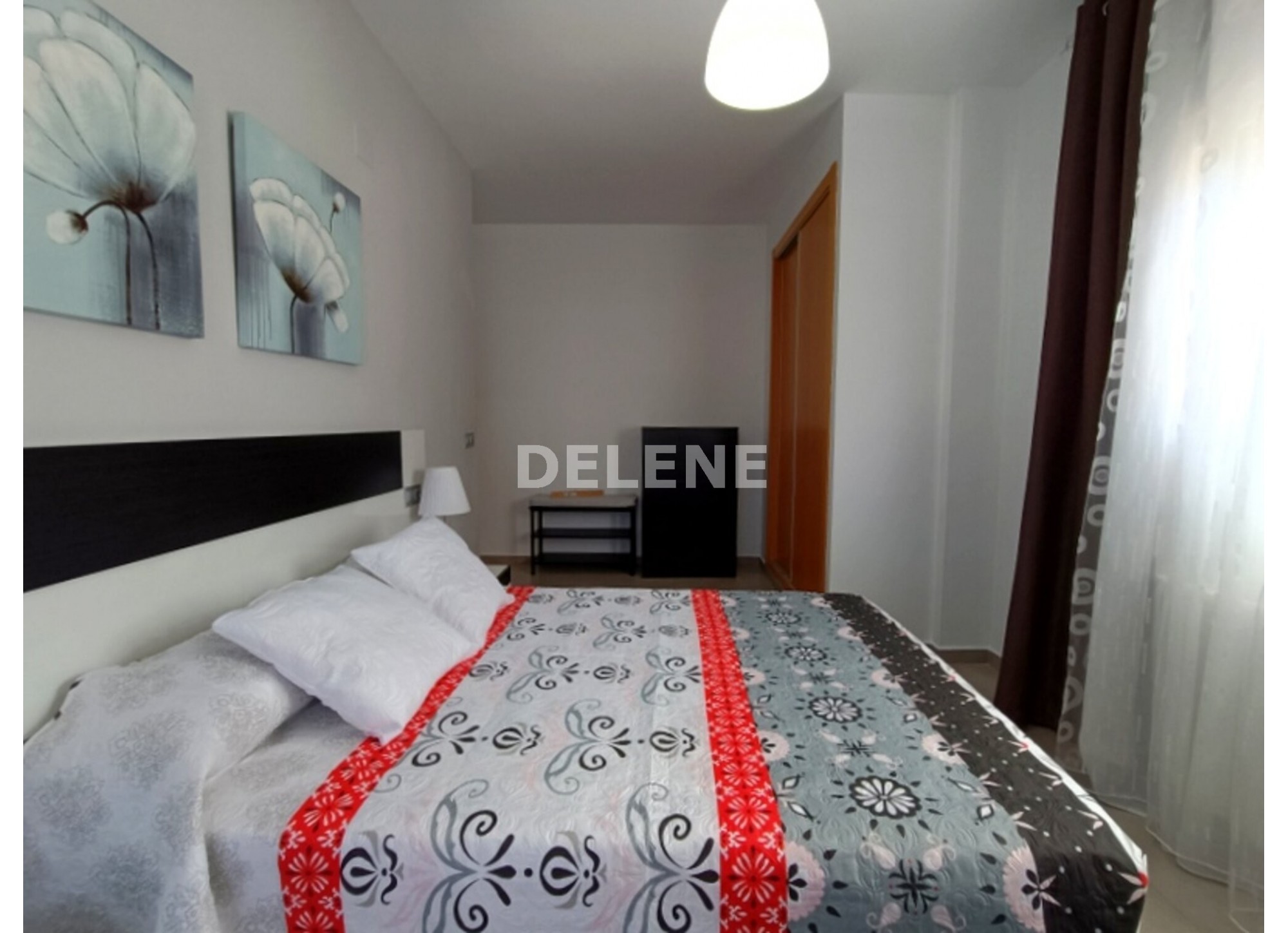 2874 PISO CON COCHERA, TRASTERO Y DOS BALCONES ZONA HOSPITAL