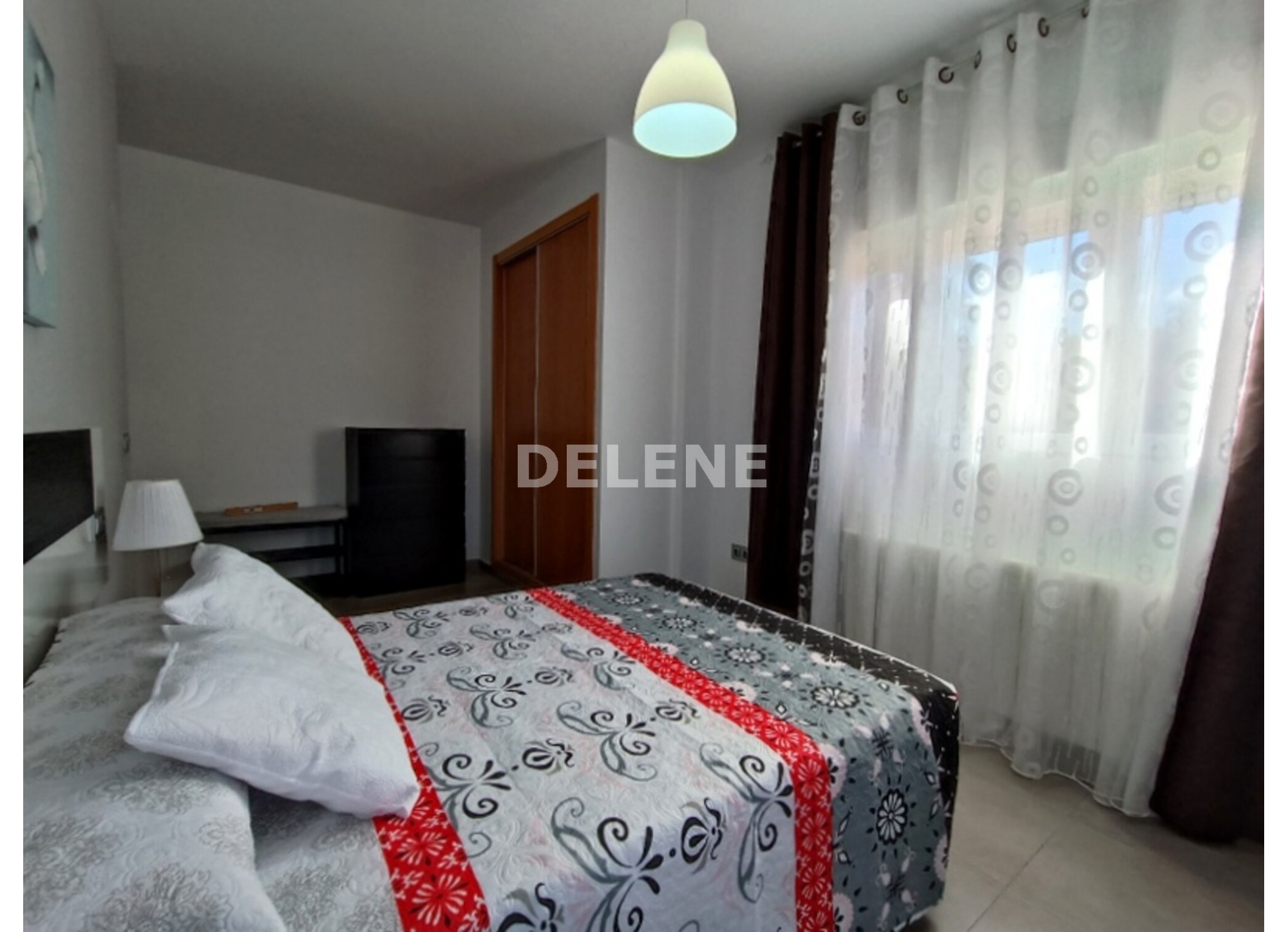 2874 PISO CON COCHERA, TRASTERO Y DOS BALCONES ZONA HOSPITAL