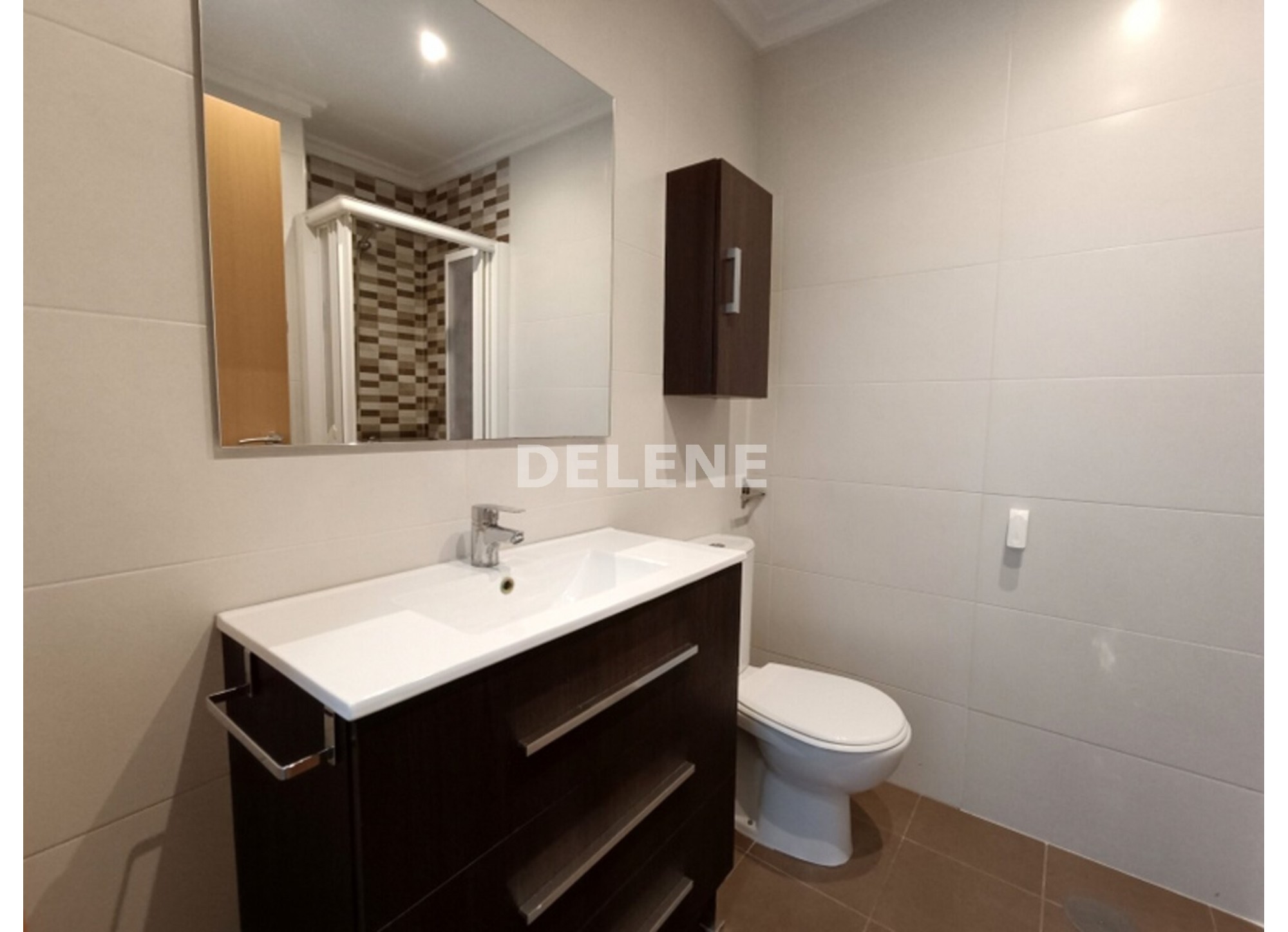 2874 PISO CON COCHERA, TRASTERO Y DOS BALCONES ZONA HOSPITAL