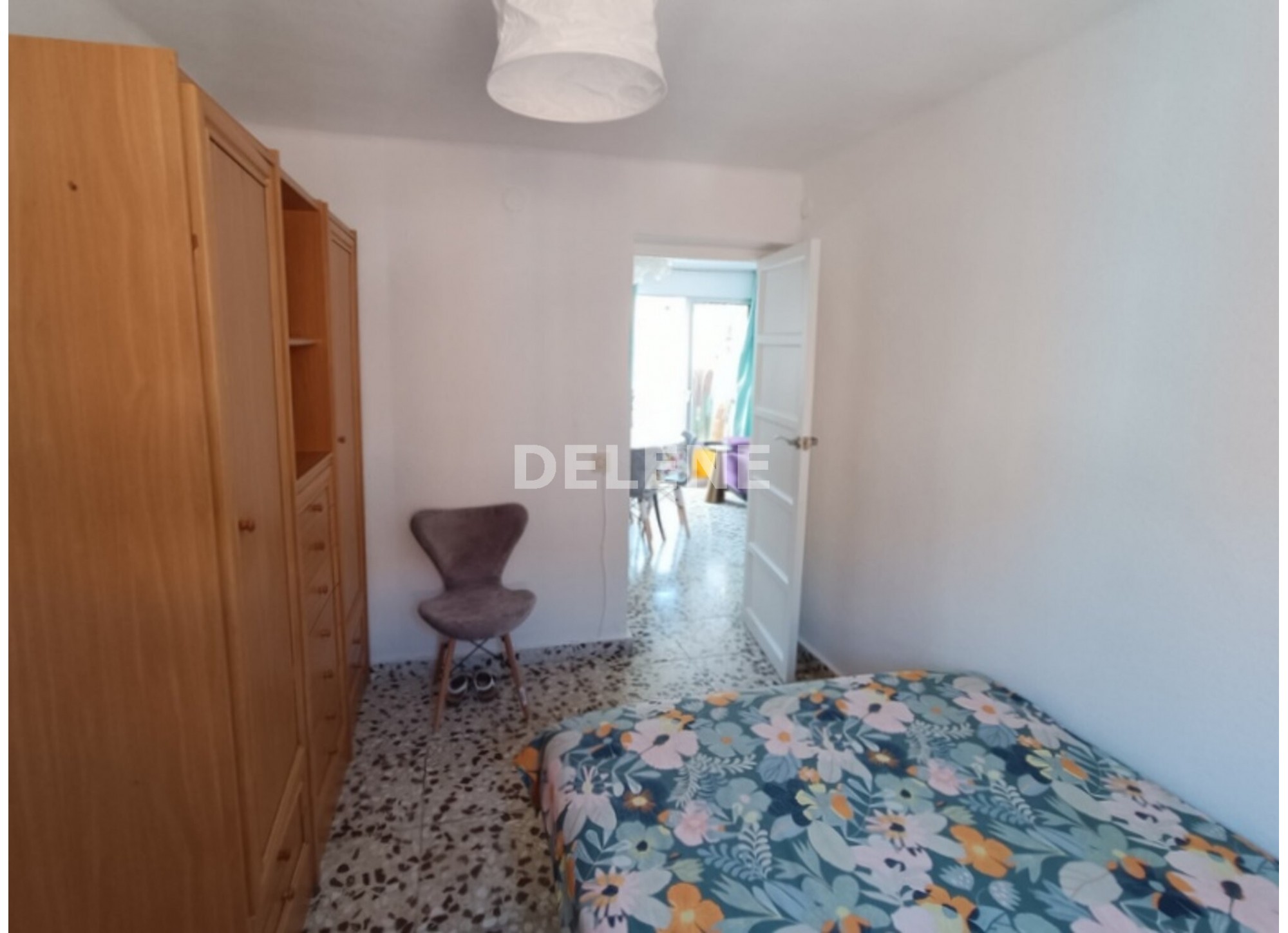 2875 PISO CON BALCÓN EN ZONA HOSPITAL