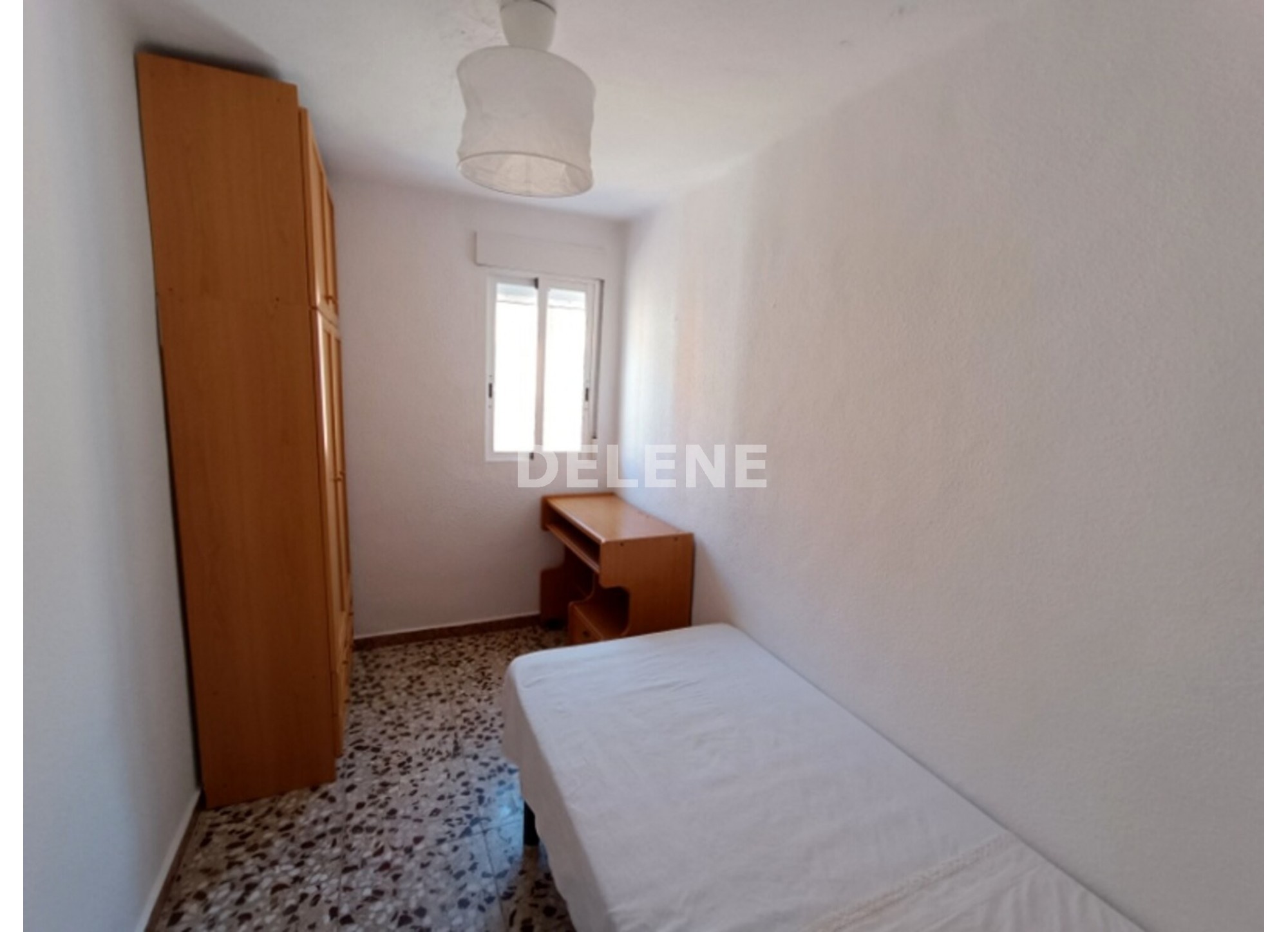 2875 PISO CON BALCÓN EN ZONA HOSPITAL