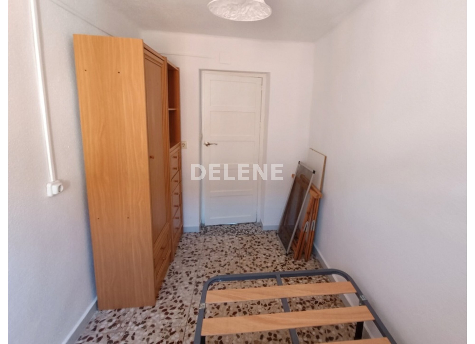 2875 PISO CON BALCÓN EN ZONA HOSPITAL