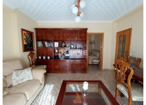 2876 PISO CON BALCONES EN ZONA CORAZÓN DE JESÚS