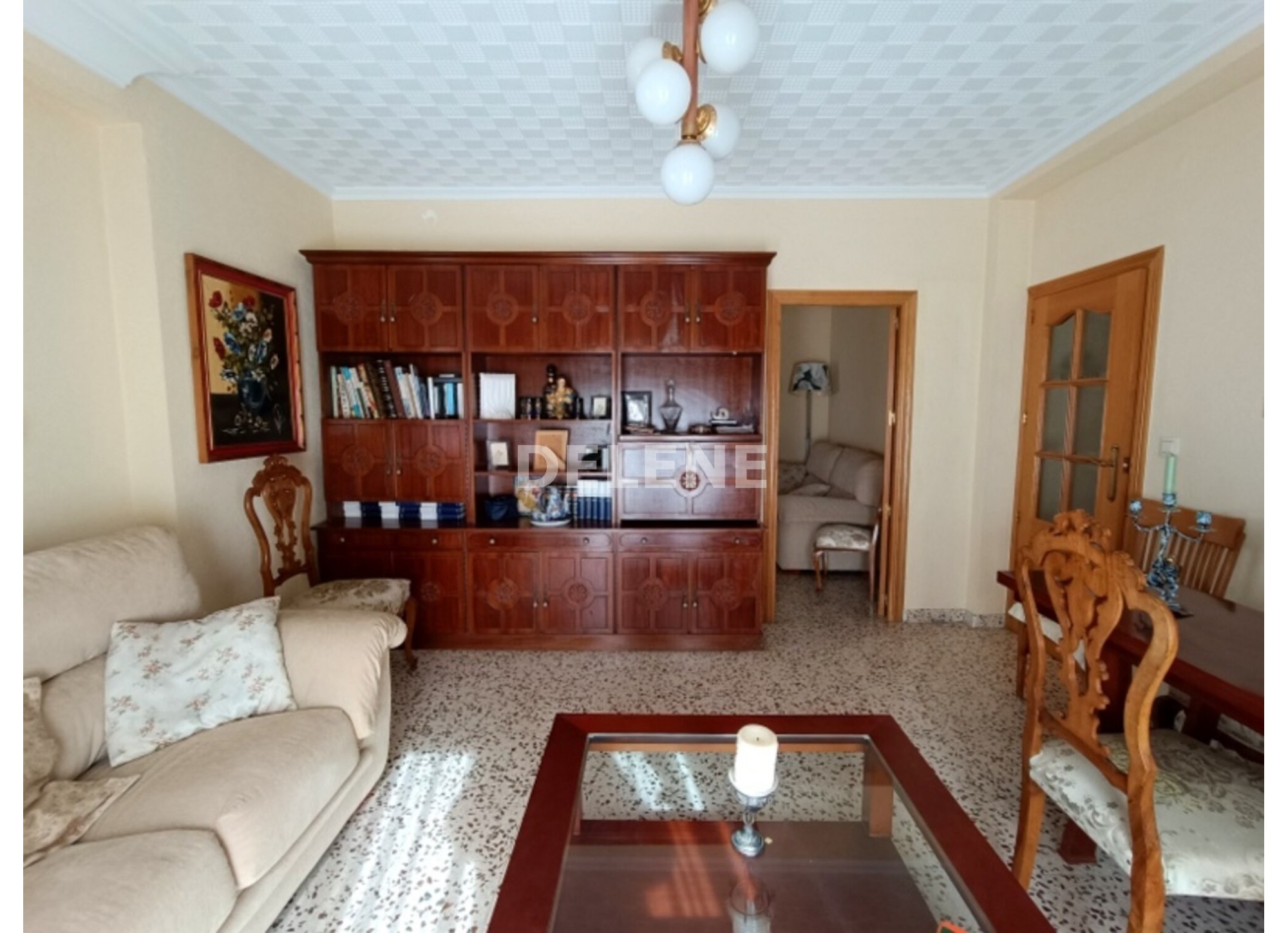 2876 PISO CON BALCONES EN ZONA CORAZÓN DE JESÚS