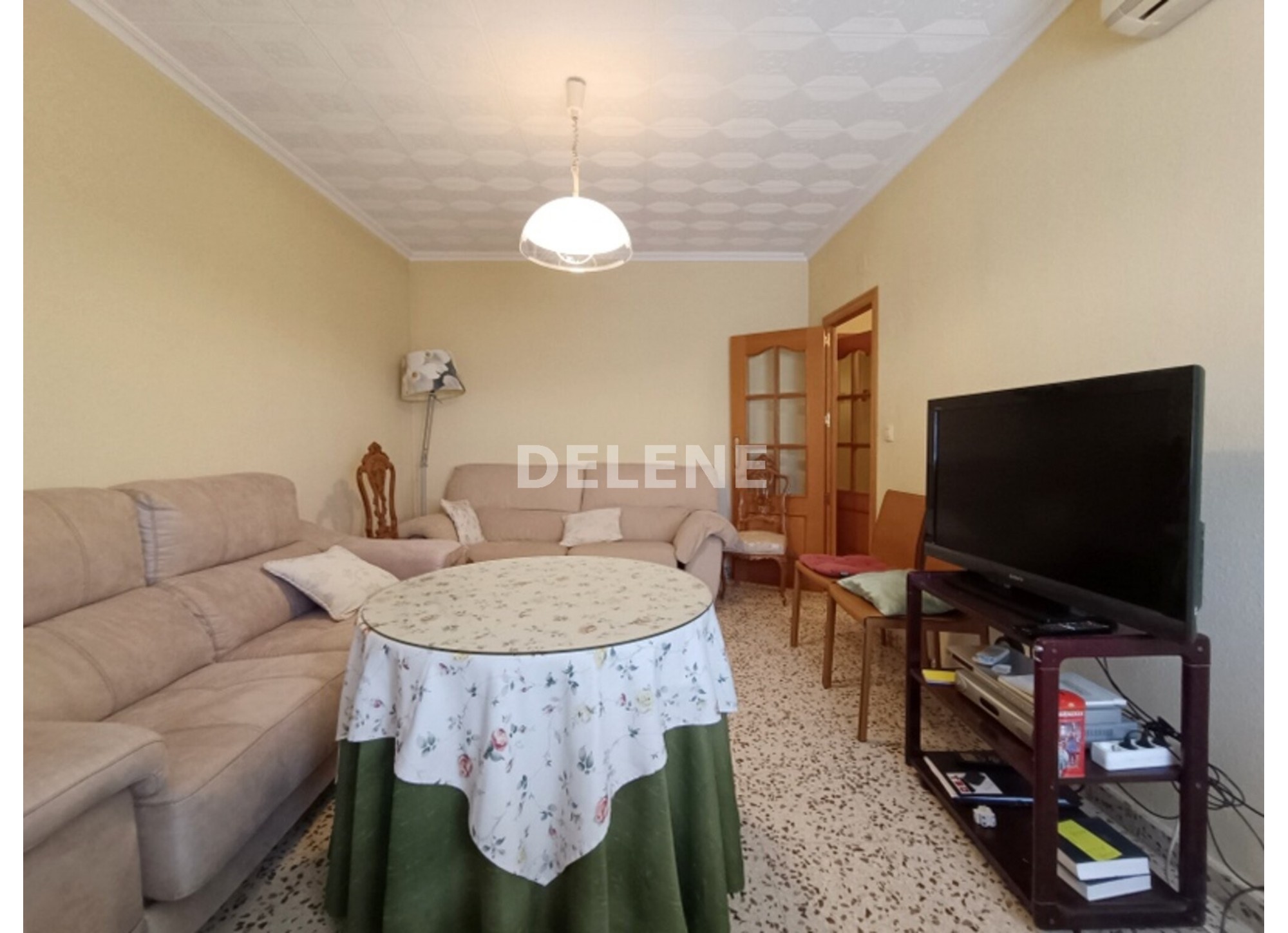 2876 PISO CON BALCONES EN ZONA CORAZÓN DE JESÚS