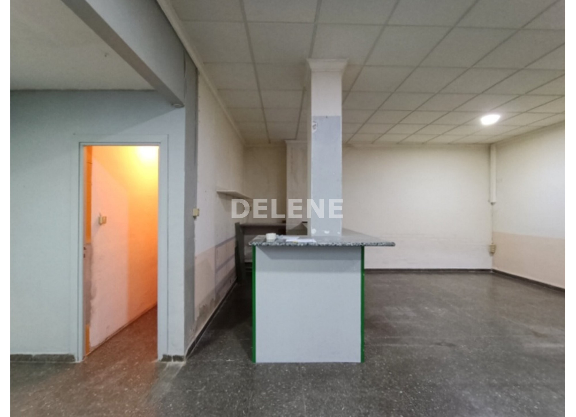 2877 LOCAL PRÓXIMO A MERCADONA