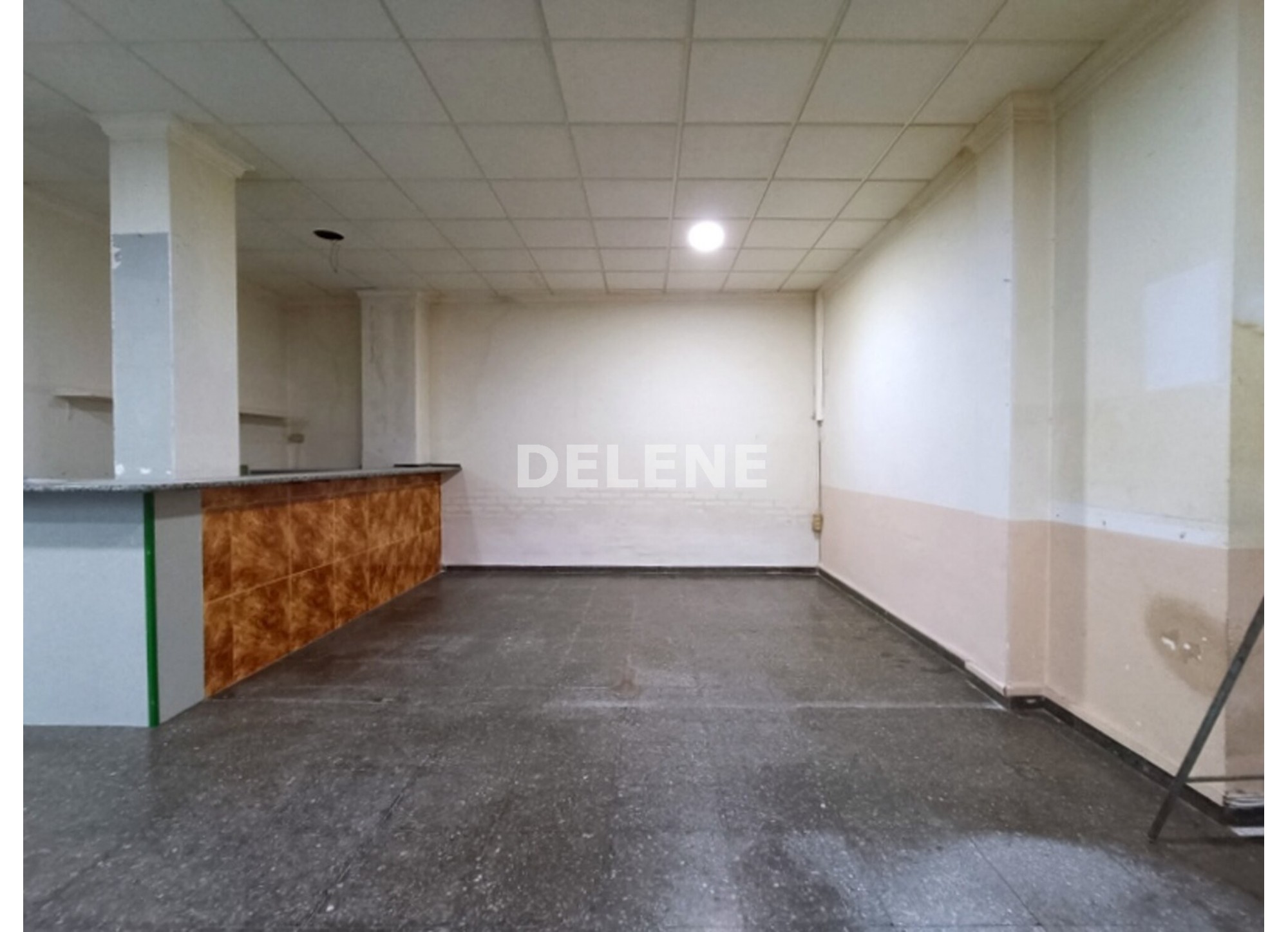 2877 LOCAL PRÓXIMO A MERCADONA