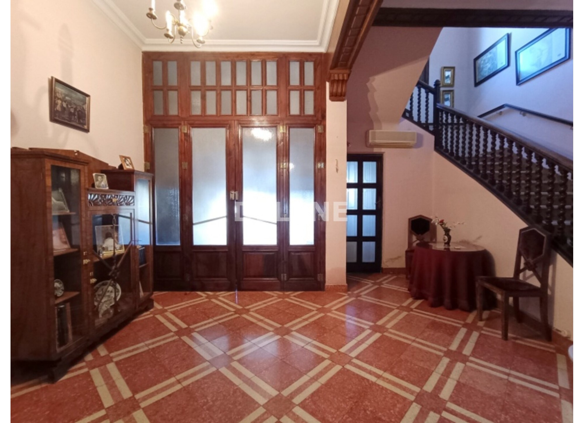 2879 CASA SEÑORIAL DE 691 m2, ZONA GRAN VÍA
