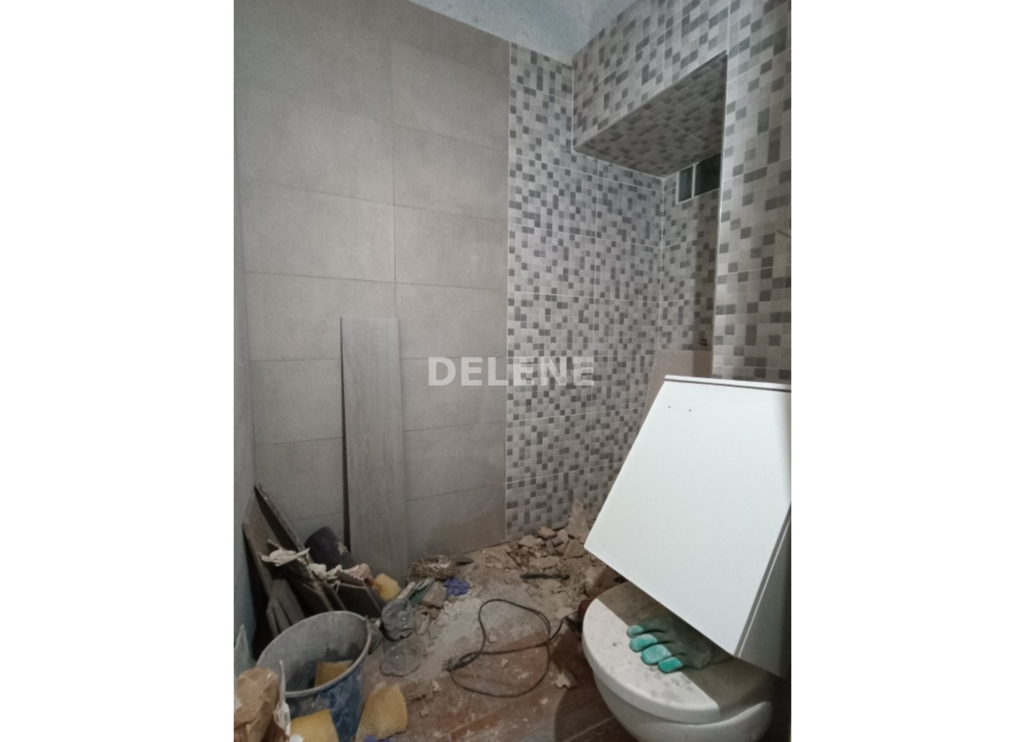 2880 CASA CON GARAJE, PATIO Y GARAJE EN REFORMA, ZONA CALLE DE ERAS