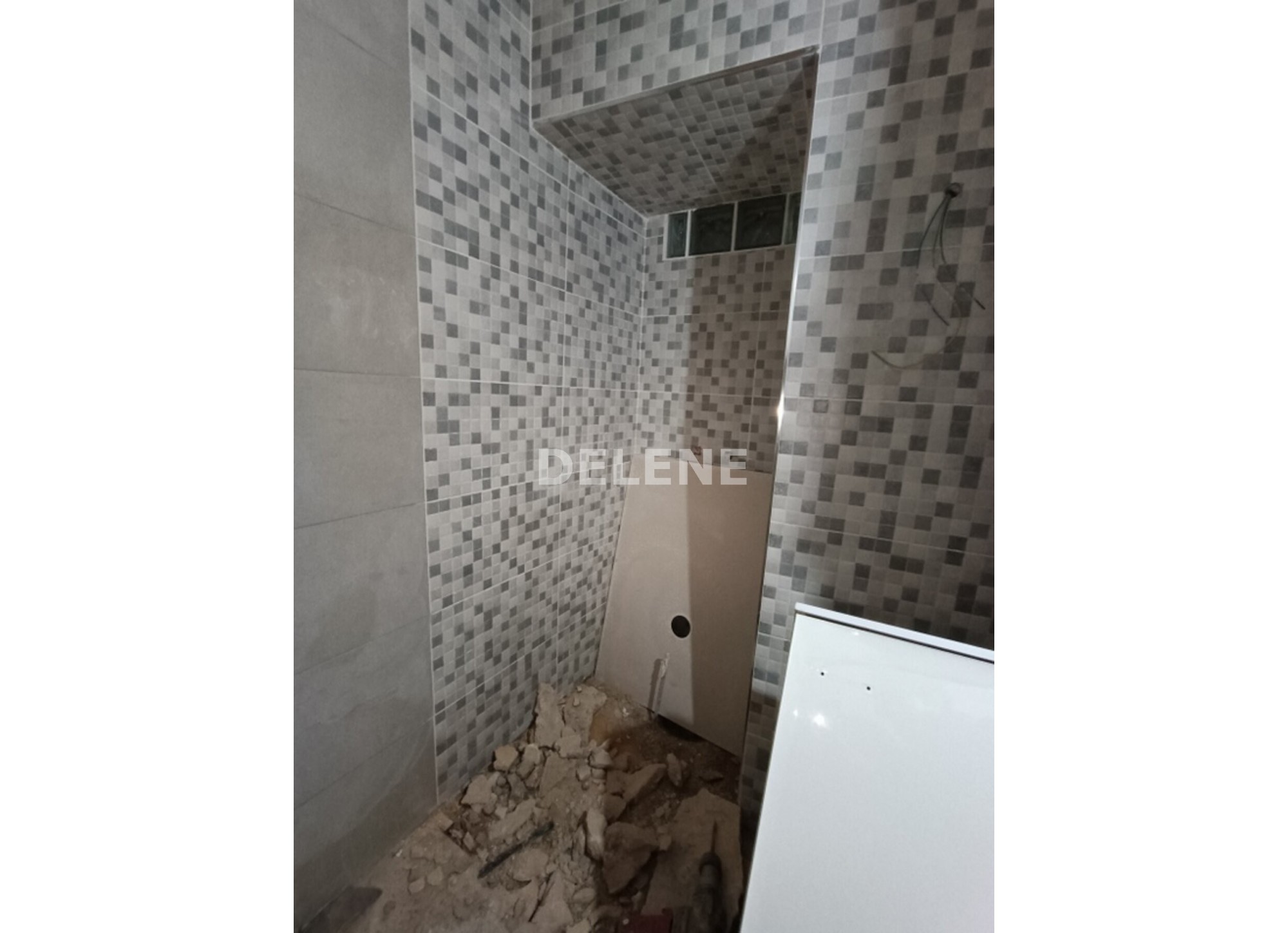 2880 CASA CON GARAJE, PATIO Y GARAJE EN REFORMA, ZONA CALLE DE ERAS