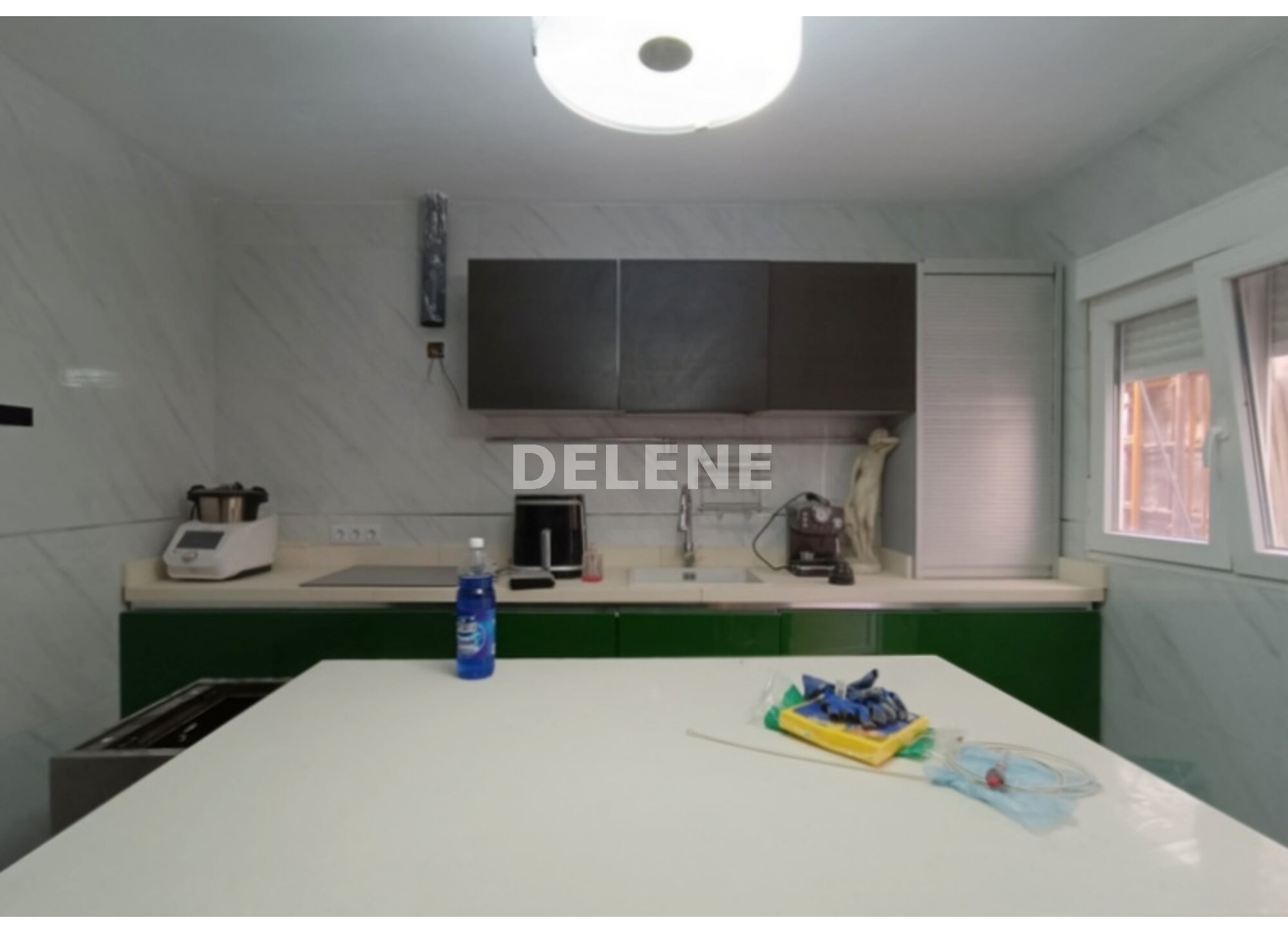 2880 CASA CON GARAJE, PATIO Y GARAJE EN REFORMA, ZONA CALLE DE ERAS