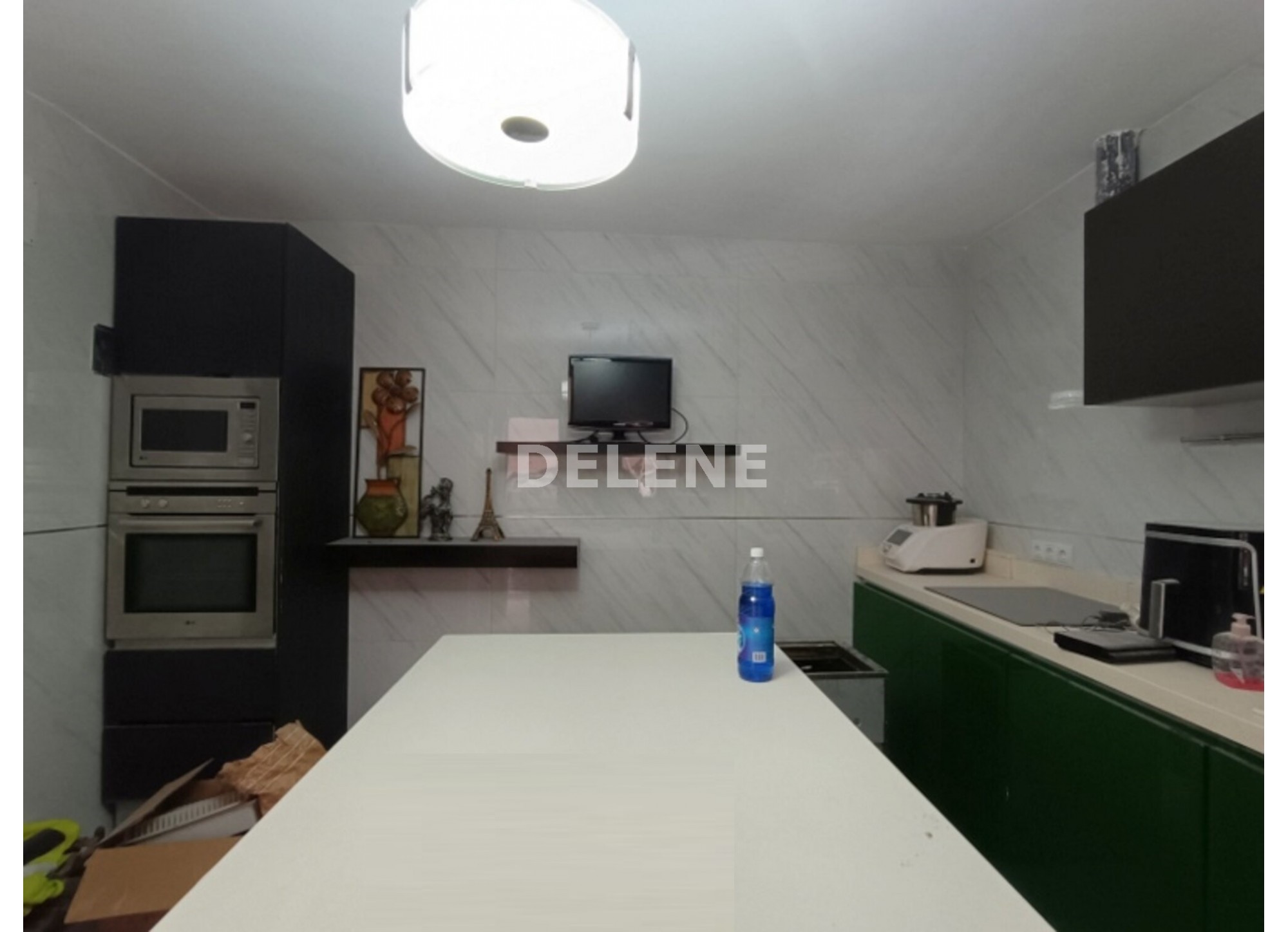 2880 CASA CON GARAJE, PATIO Y GARAJE EN REFORMA, ZONA CALLE DE ERAS