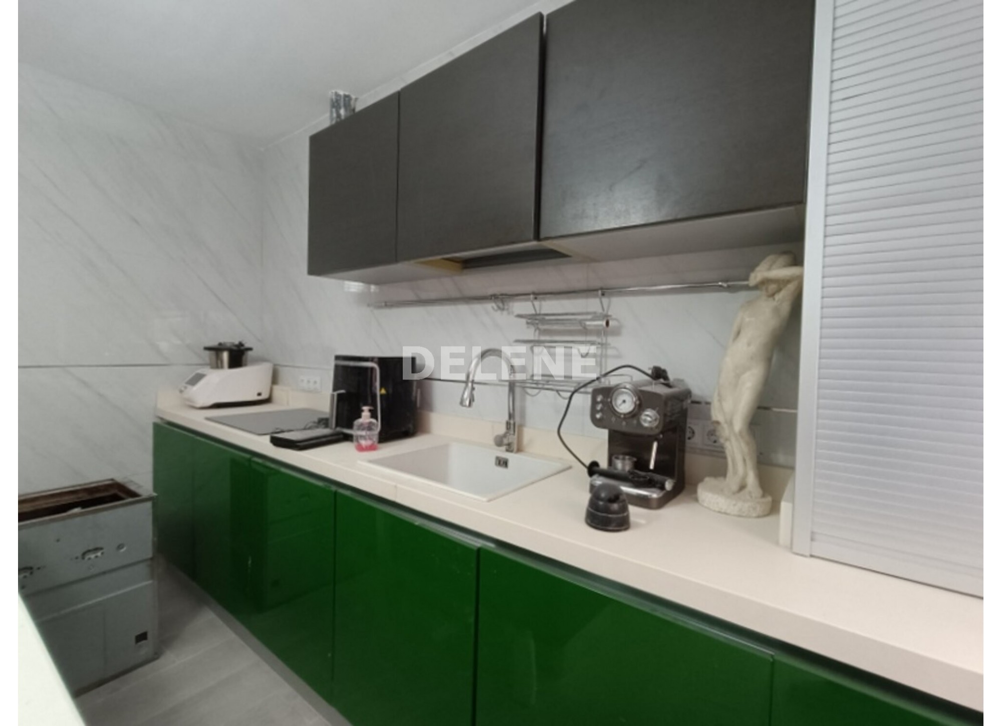 2880 CASA CON GARAJE, PATIO Y GARAJE EN REFORMA, ZONA CALLE DE ERAS