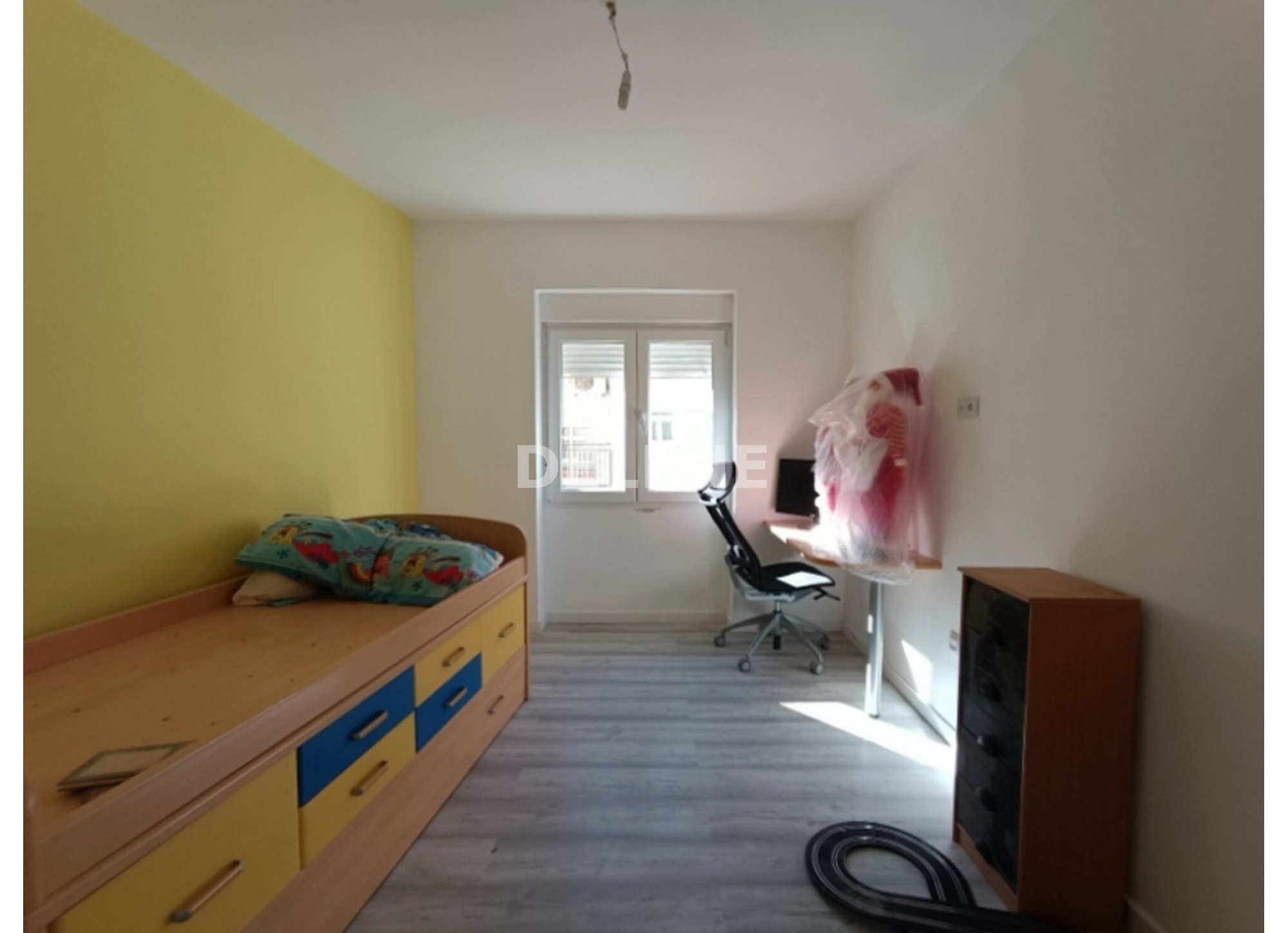 2880 CASA CON GARAJE, PATIO Y GARAJE EN REFORMA, ZONA CALLE DE ERAS