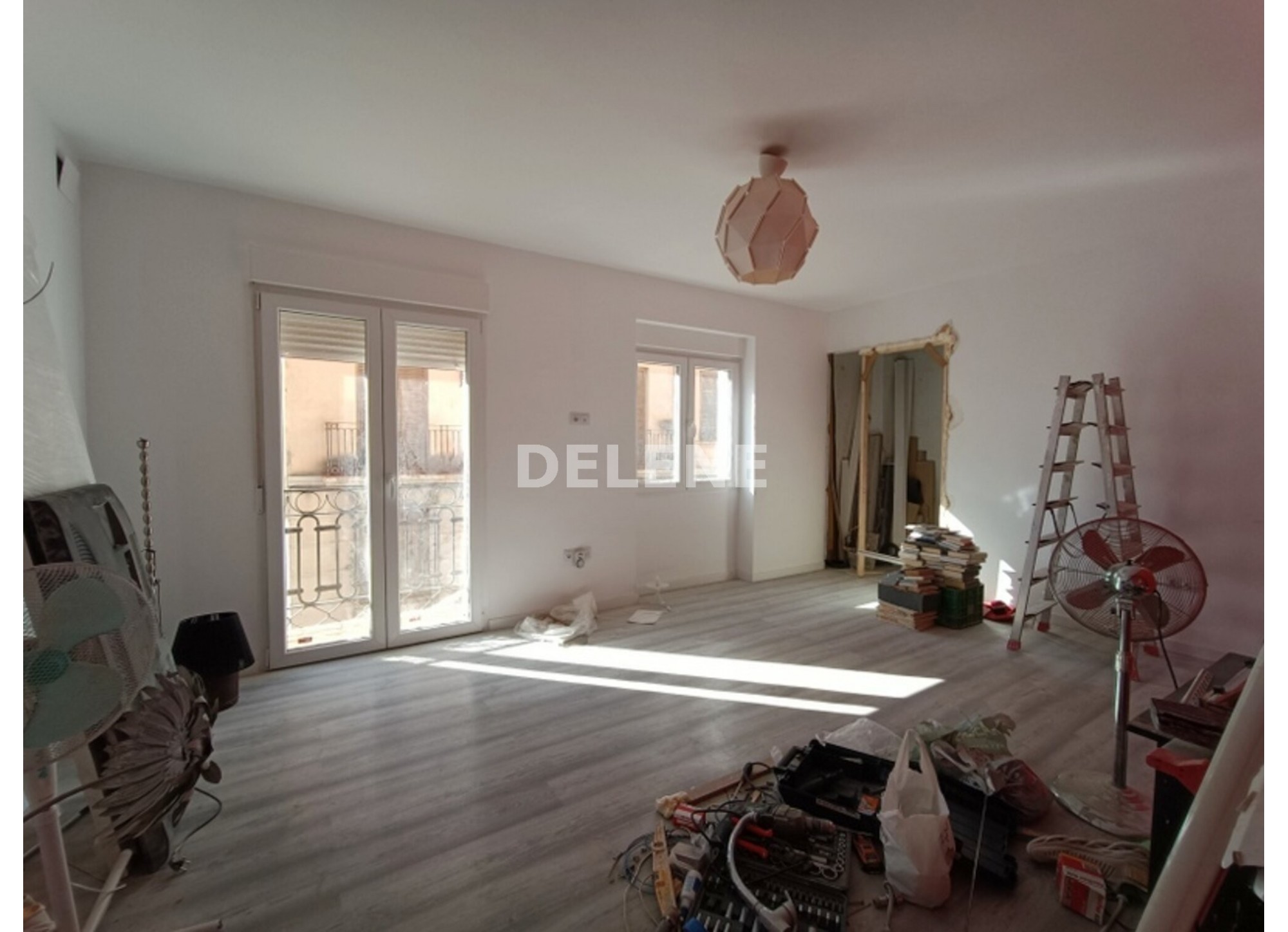 2880 CASA CON GARAJE, PATIO Y GARAJE EN REFORMA, ZONA CALLE DE ERAS