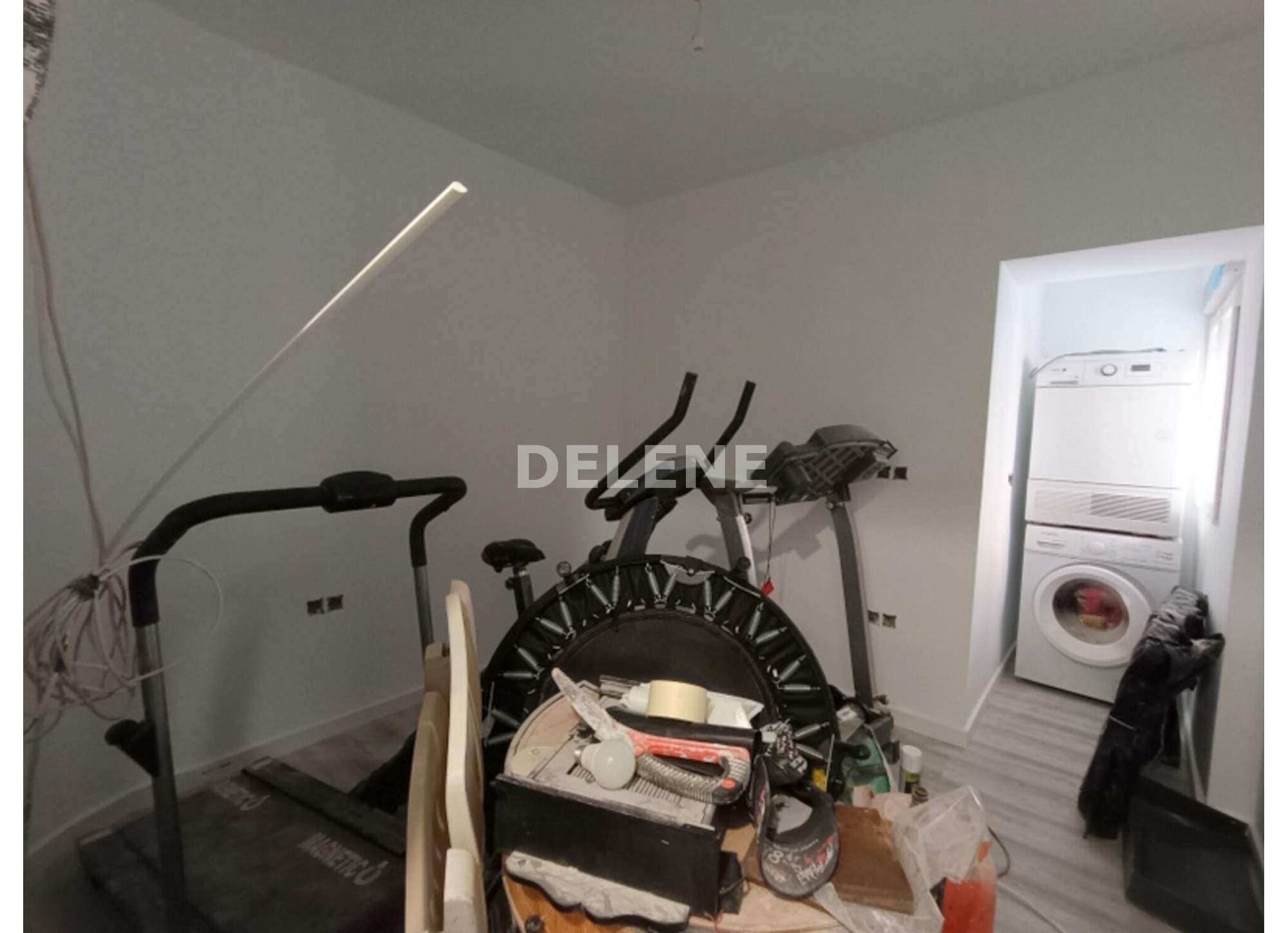 2880 CASA CON GARAJE, PATIO Y GARAJE EN REFORMA, ZONA CALLE DE ERAS