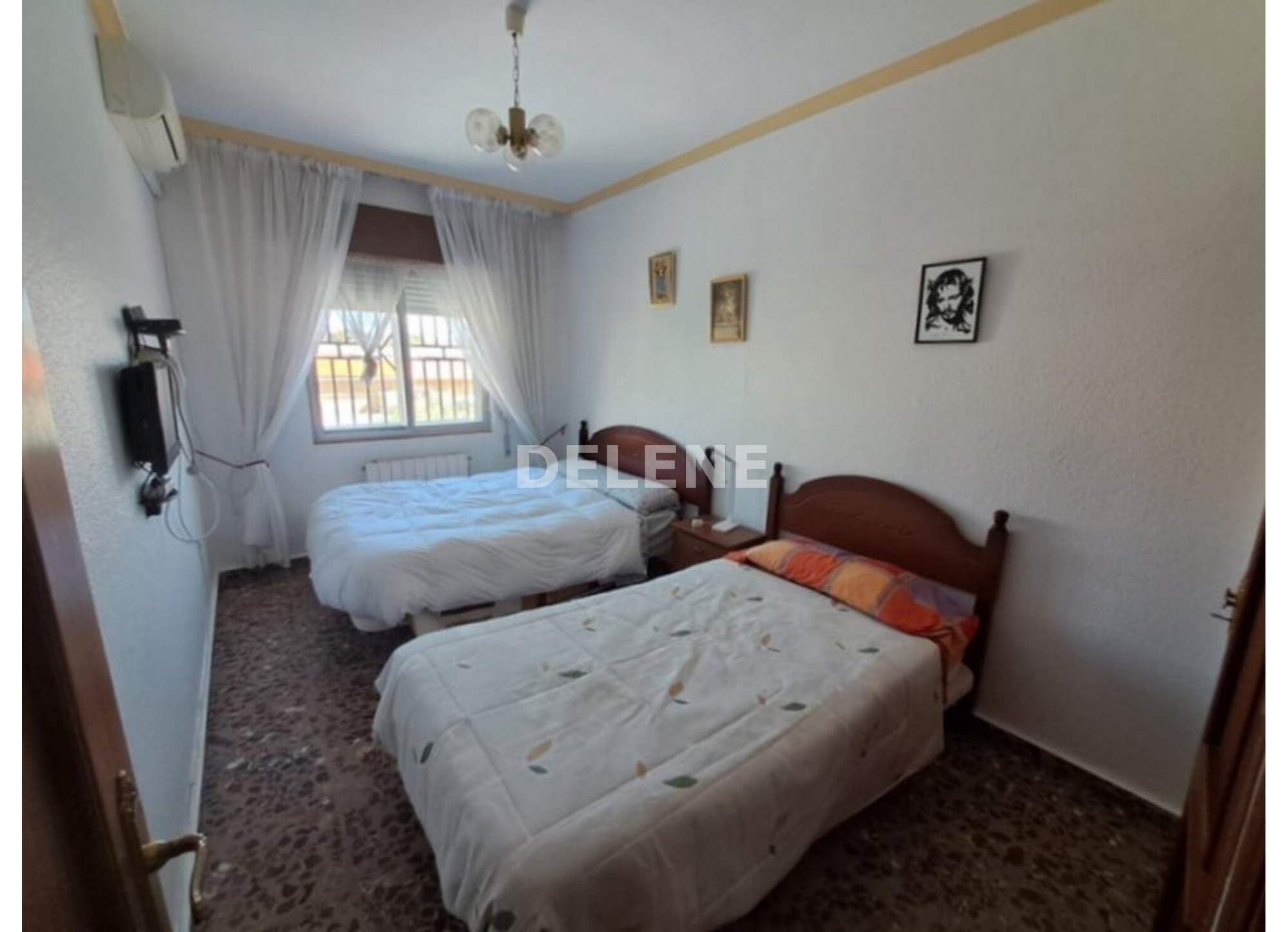 2881 CASA CON NAVE Y PARCELA, NAVA DE ABAJO