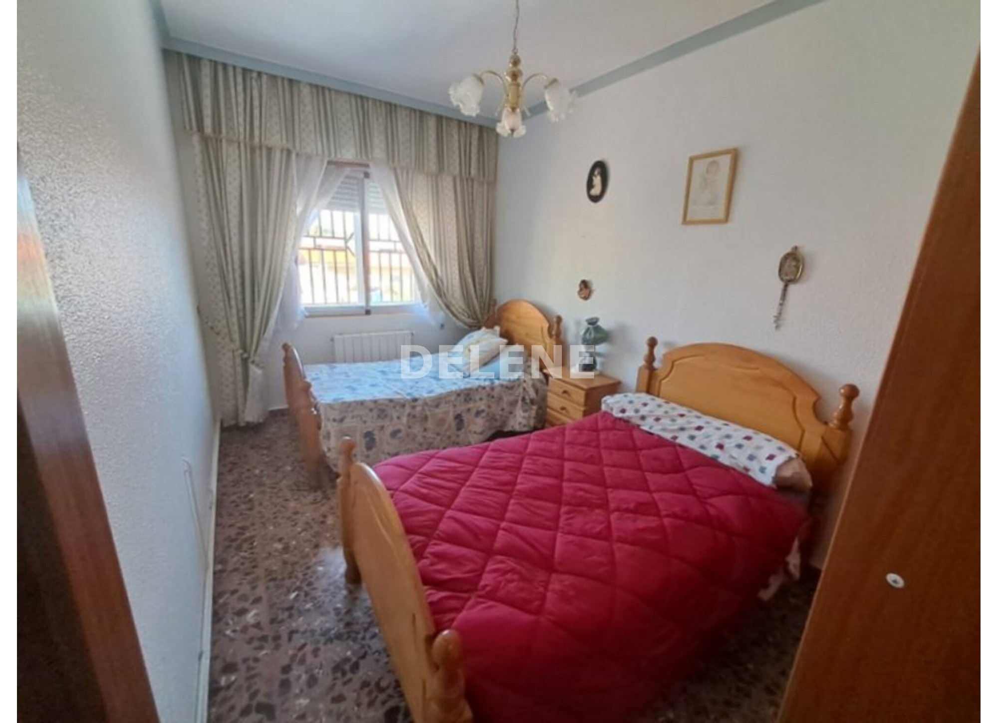 2881 CASA CON NAVE Y PARCELA, NAVA DE ABAJO