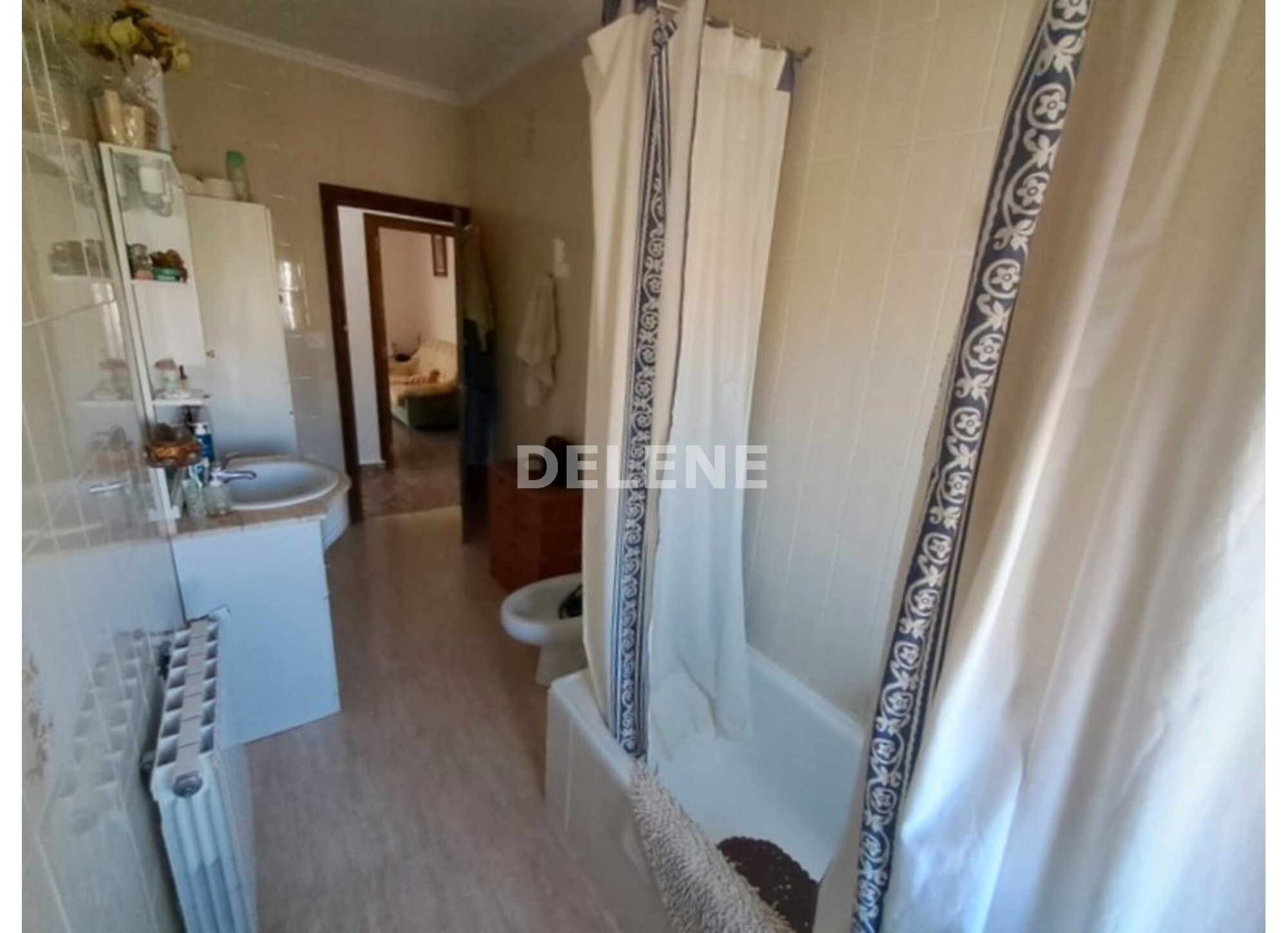 2881 CASA CON NAVE Y PARCELA, NAVA DE ABAJO