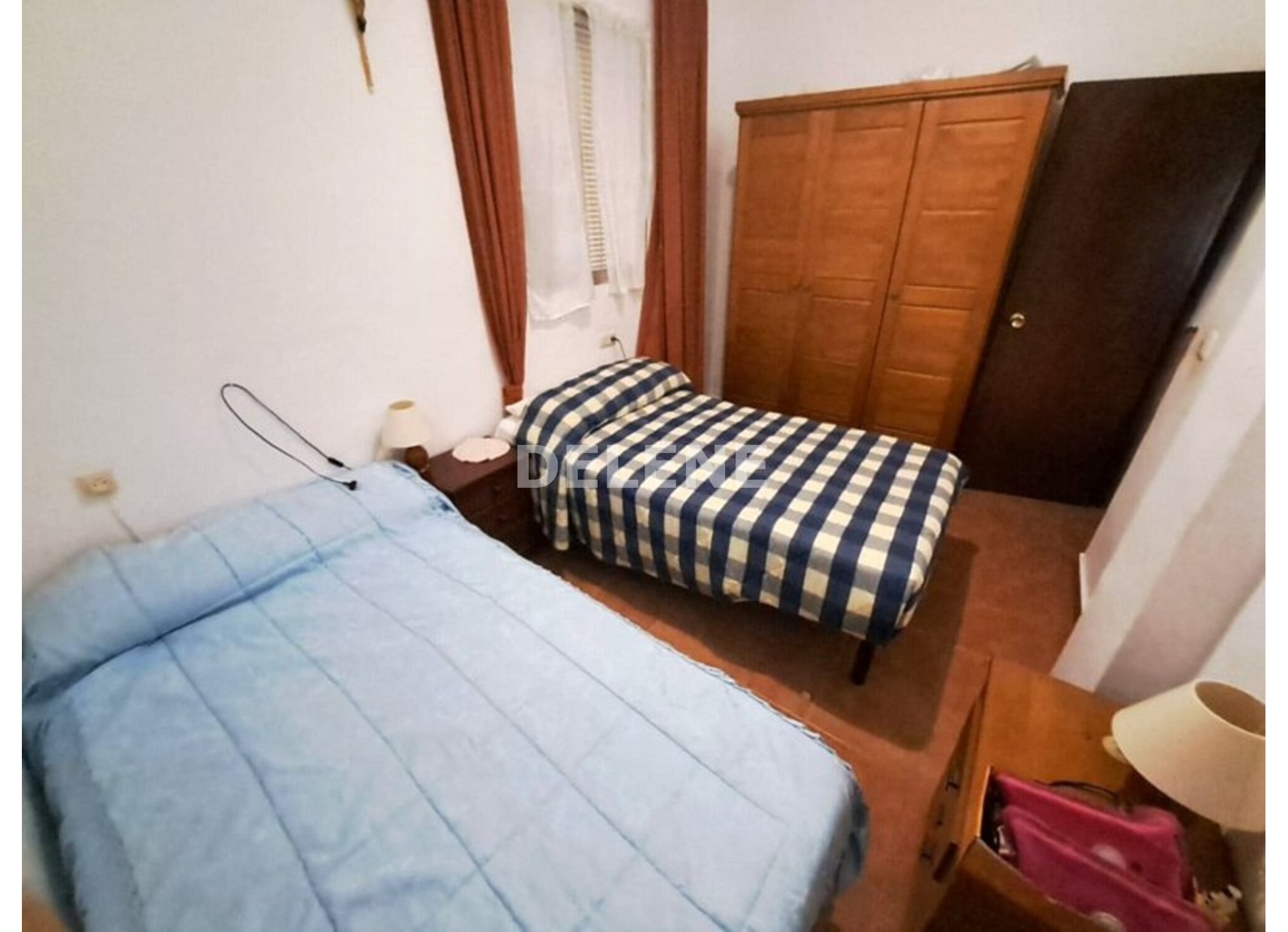 2881 CASA CON NAVE Y PARCELA, NAVA DE ABAJO