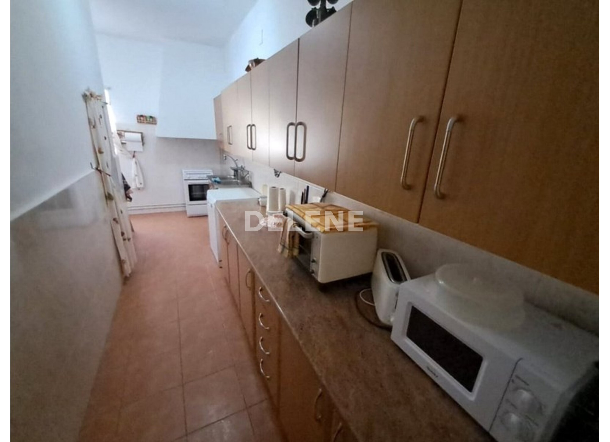 2881 CASA CON NAVE Y PARCELA, NAVA DE ABAJO