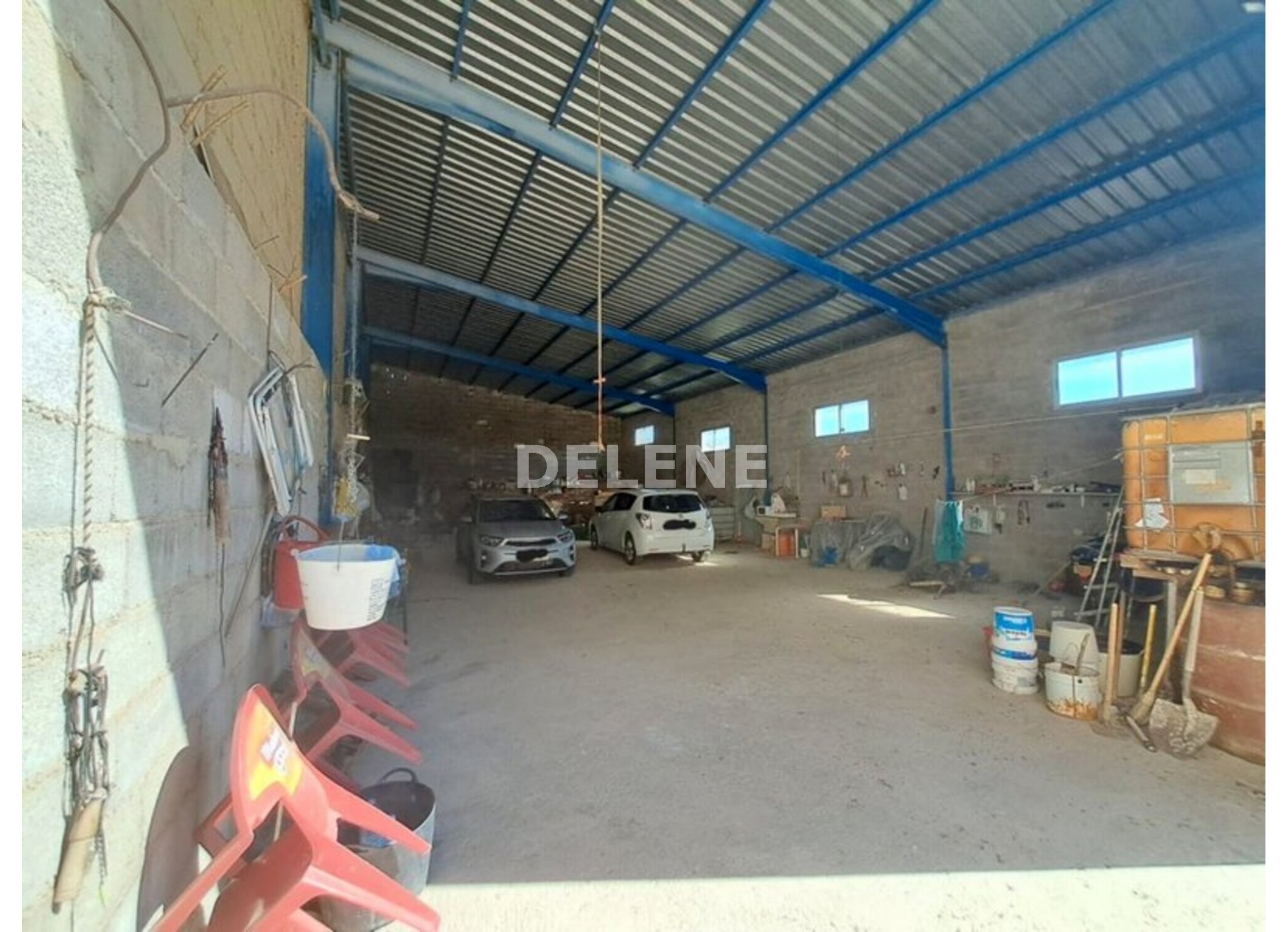 2881 CASA CON NAVE Y PARCELA, NAVA DE ABAJO