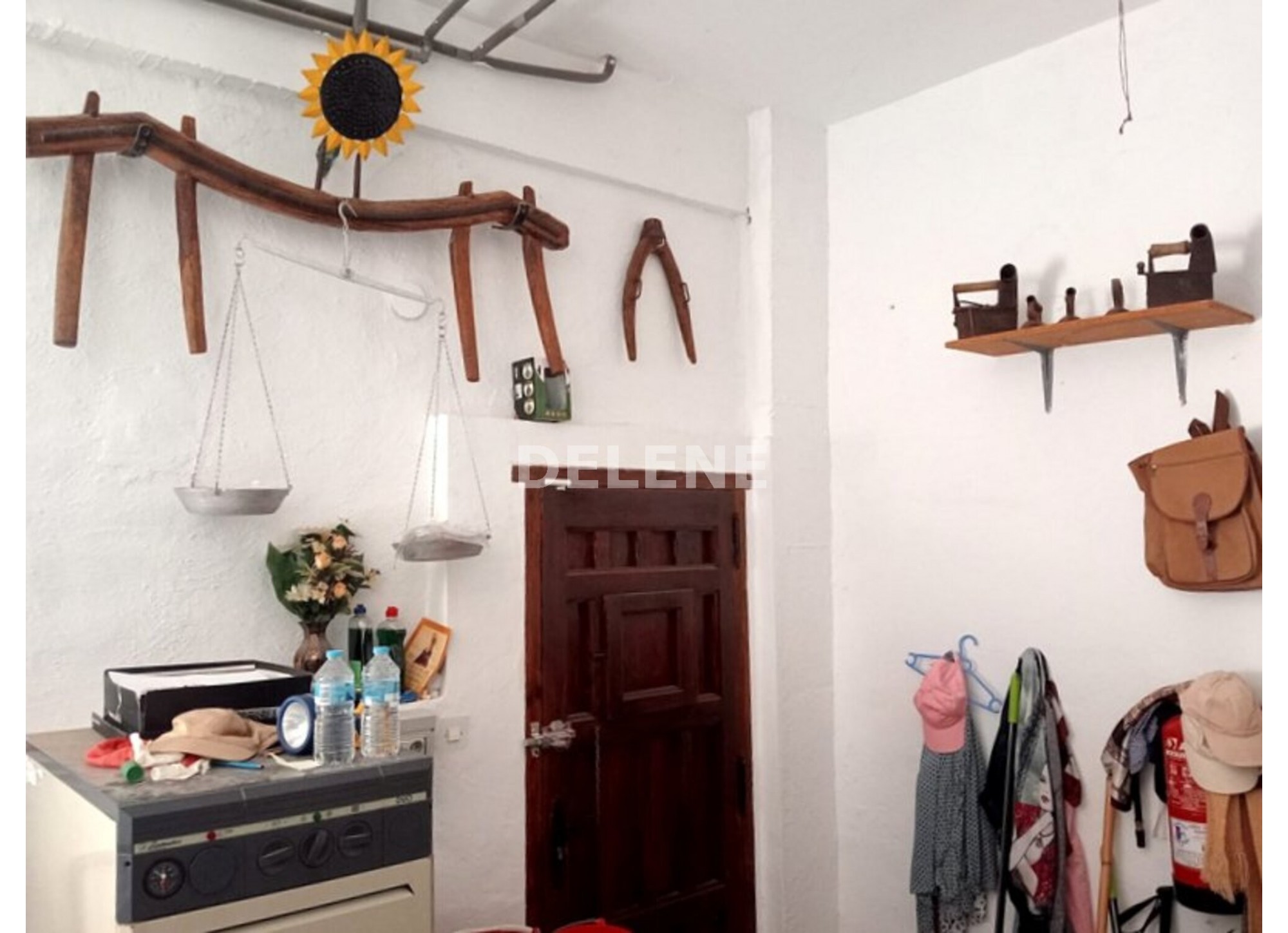 2881 CASA CON NAVE Y PARCELA, NAVA DE ABAJO