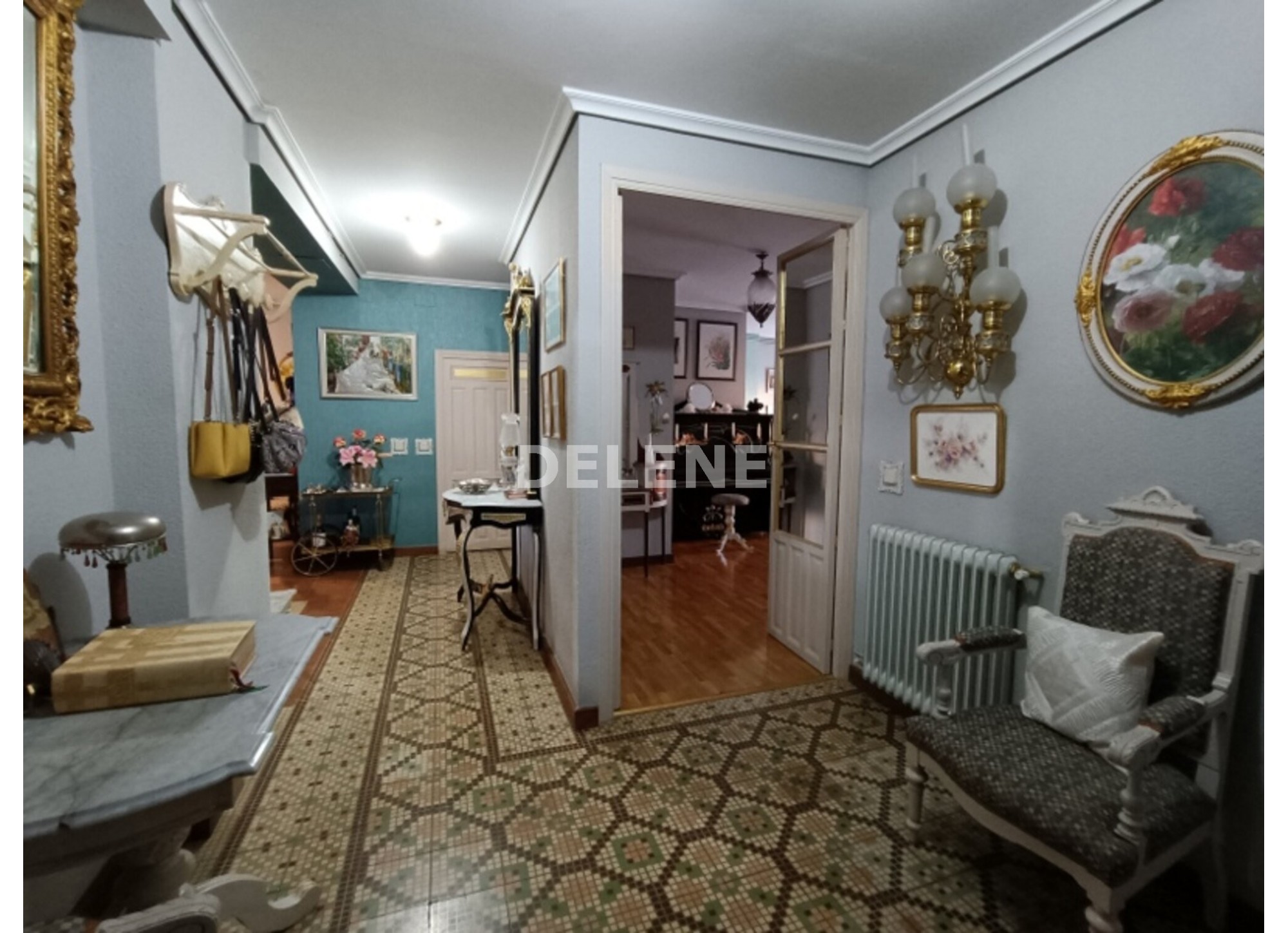 2882 PISO CON GARAJE, TERRAZA Y PATIO, ZONA PLAZA NUEVA