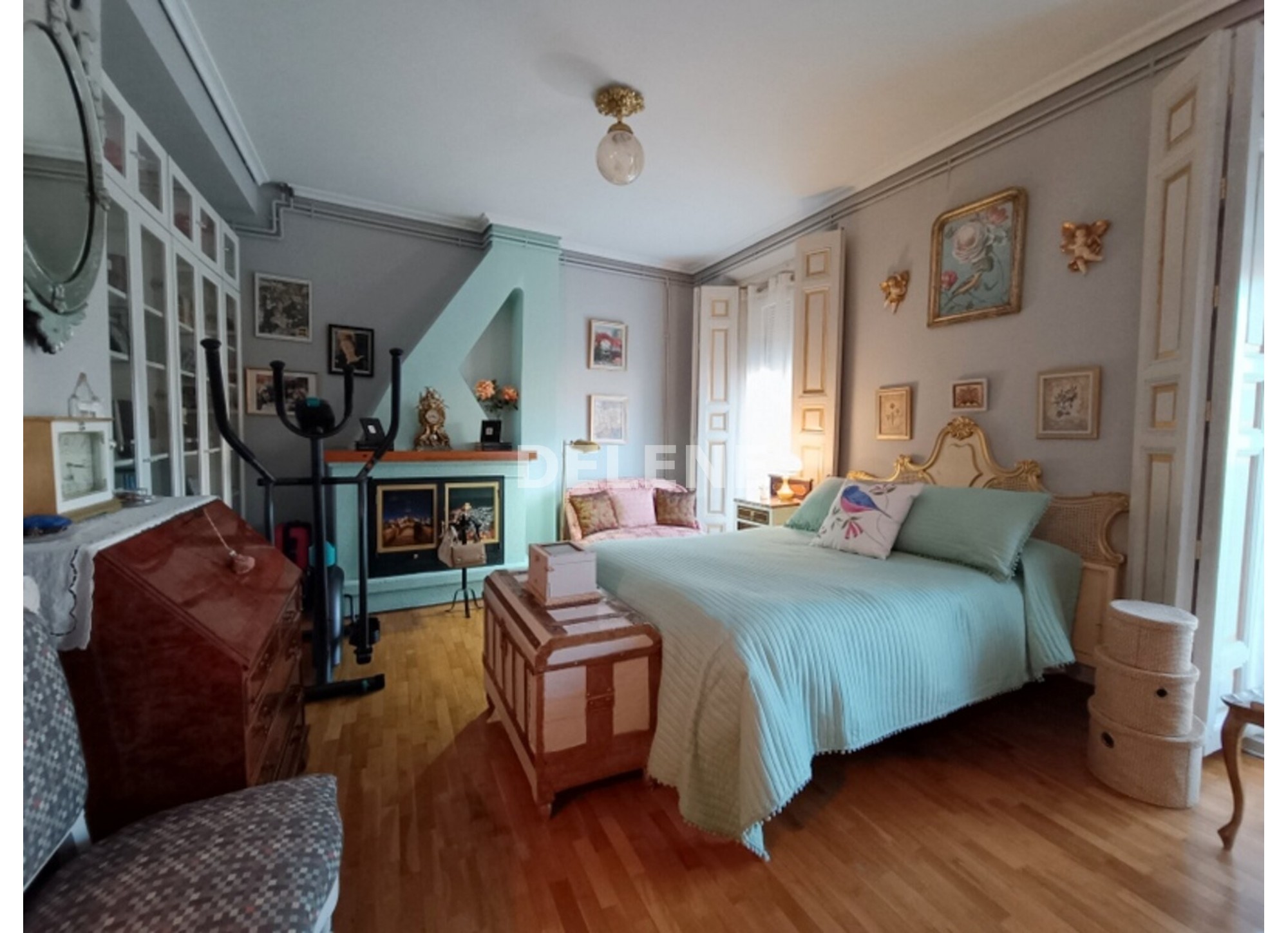 2882 PISO CON GARAJE, TERRAZA Y PATIO, ZONA MERCADO MUNICIPAL