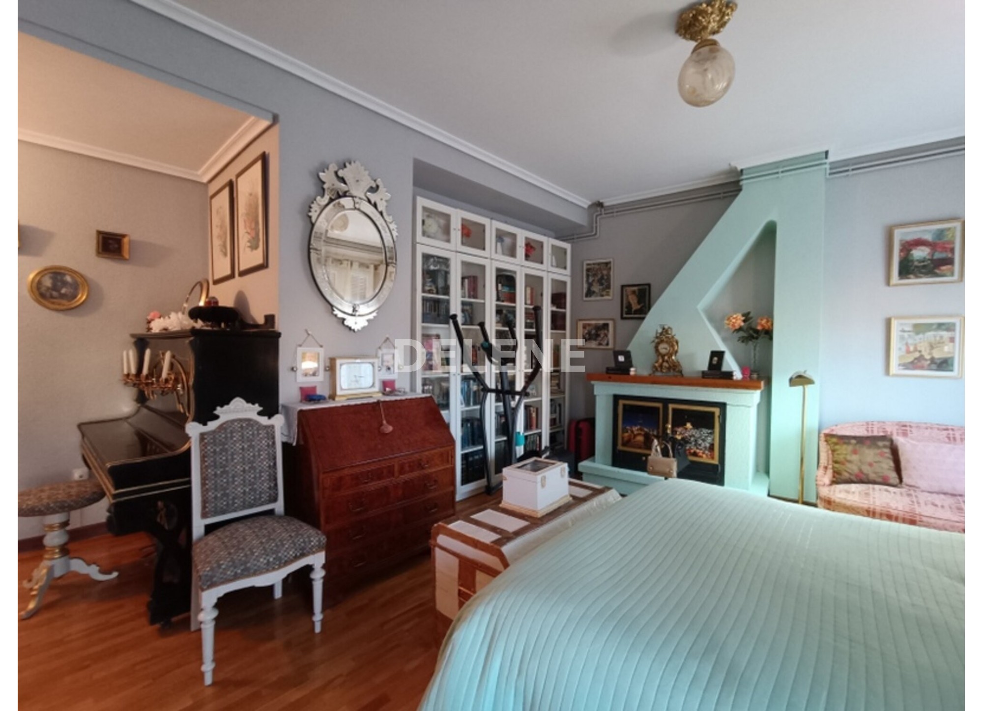 2882 PISO CON GARAJE, TERRAZA Y PATIO, ZONA MERCADO MUNICIPAL