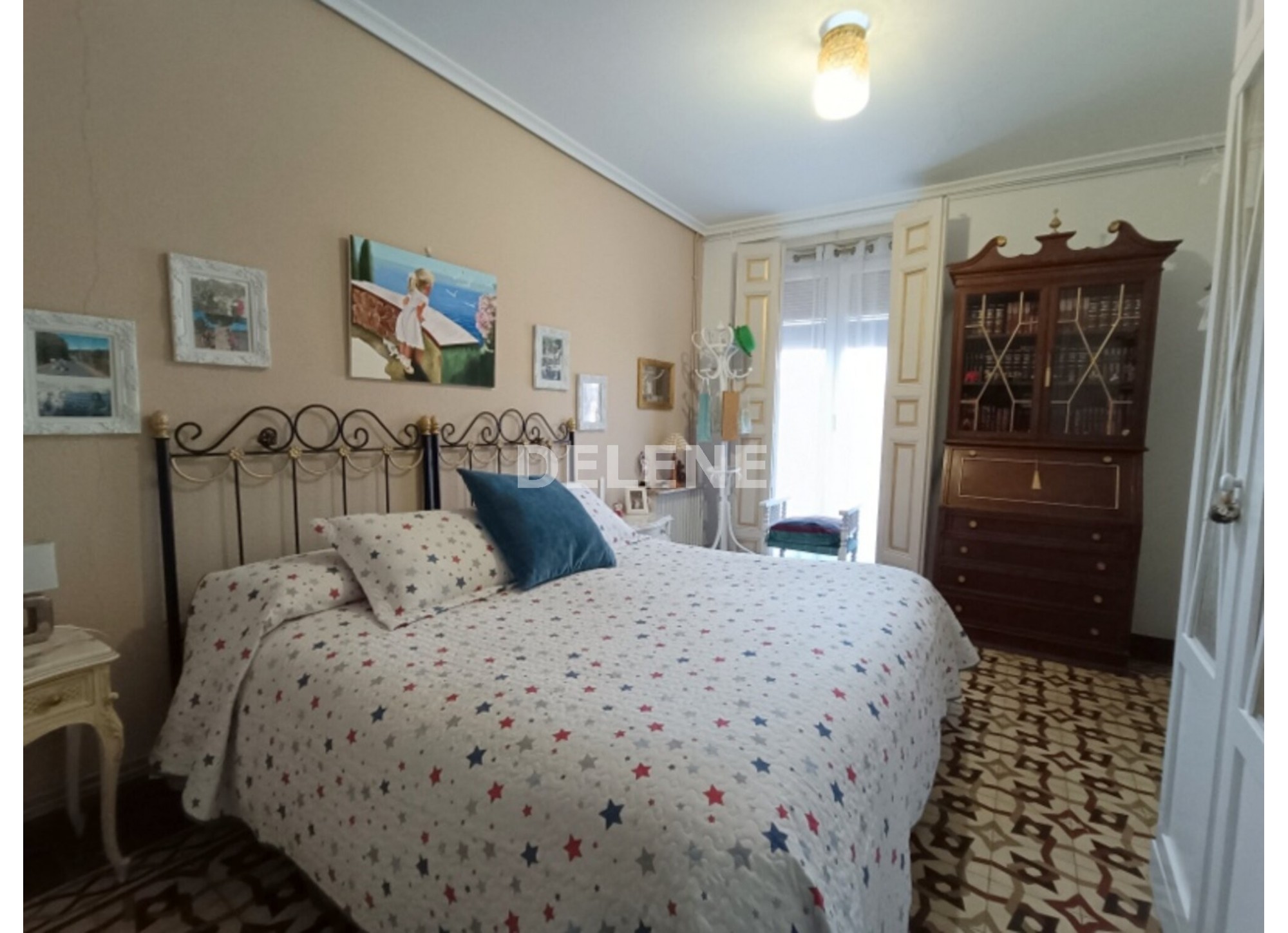 2882 PISO CON GARAJE, TERRAZA Y PATIO, ZONA MERCADO MUNICIPAL