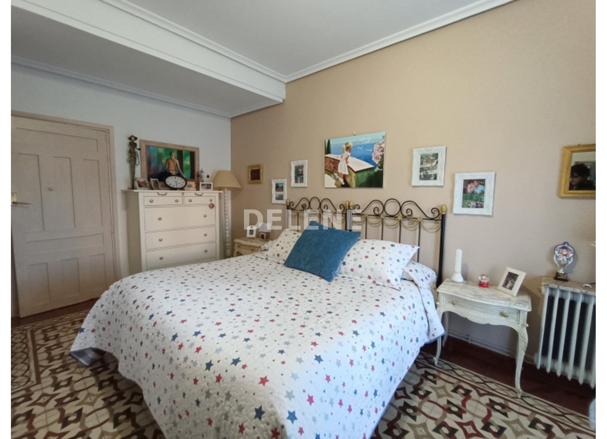 2882 PISO CON GARAJE, TERRAZA Y PATIO, ZONA MERCADO MUNICIPAL