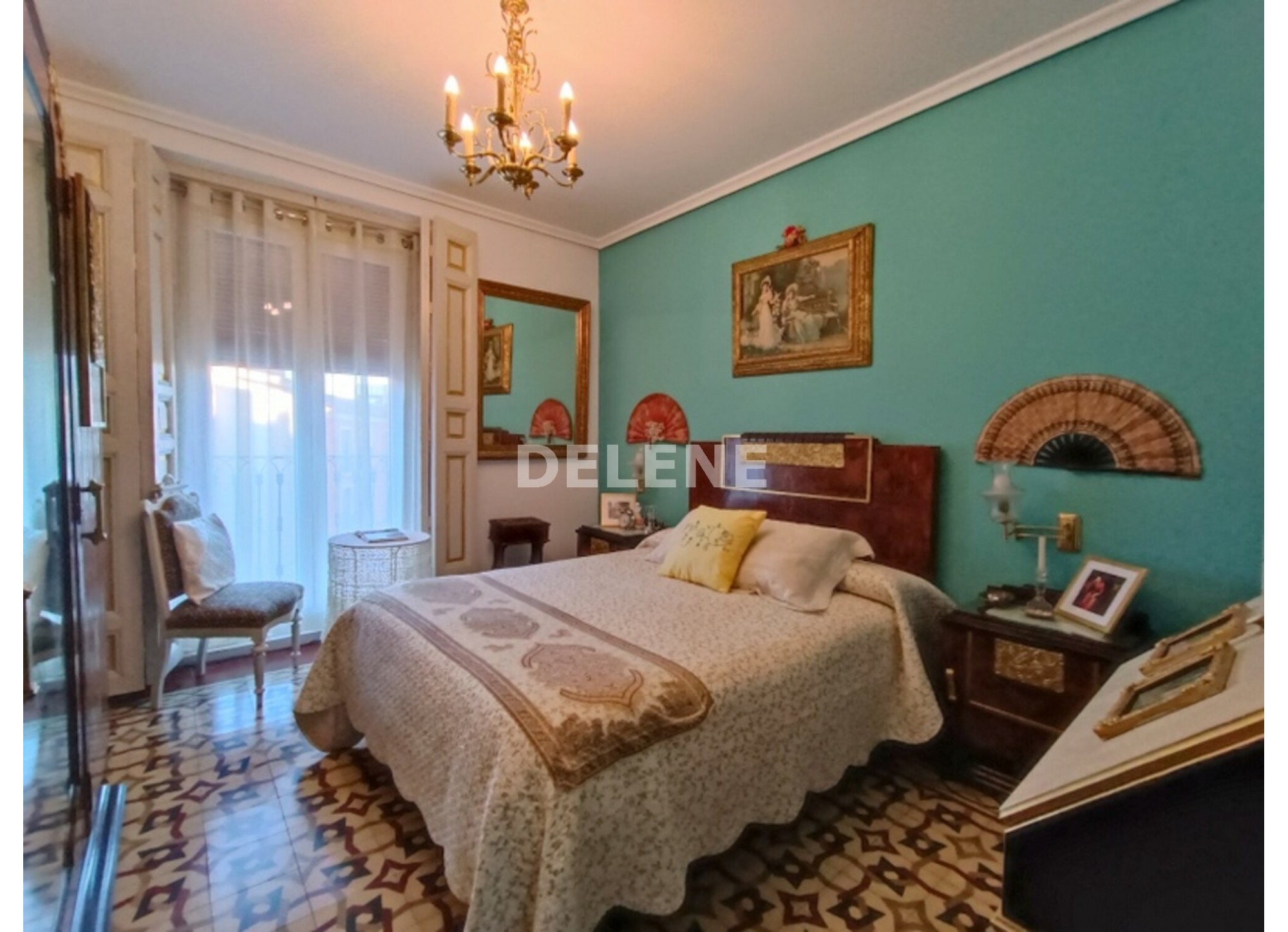 2882 PISO CON GARAJE, TERRAZA Y PATIO, ZONA MERCADO MUNICIPAL