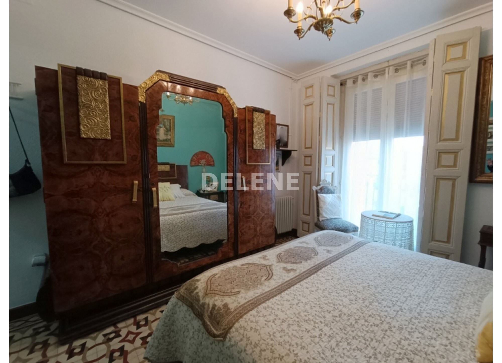 2882 PISO CON GARAJE, TERRAZA Y PATIO, ZONA MERCADO MUNICIPAL