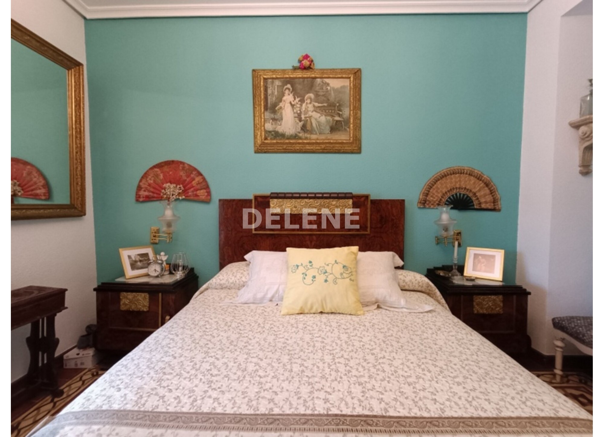 2882 PISO CON GARAJE, TERRAZA Y PATIO, ZONA MERCADO MUNICIPAL