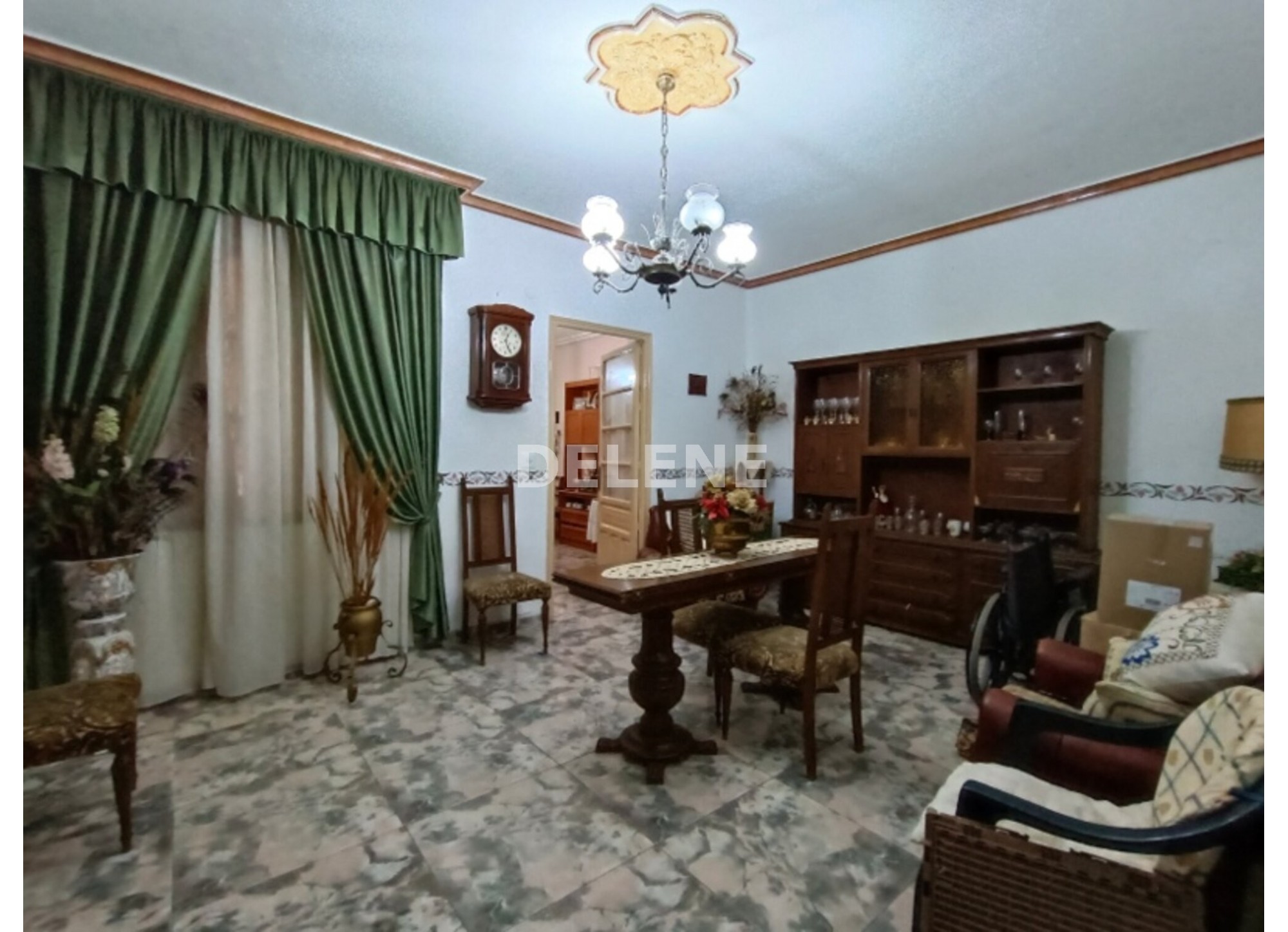 2883 CASA CON COCHERA Y PATIO, TOBARRA