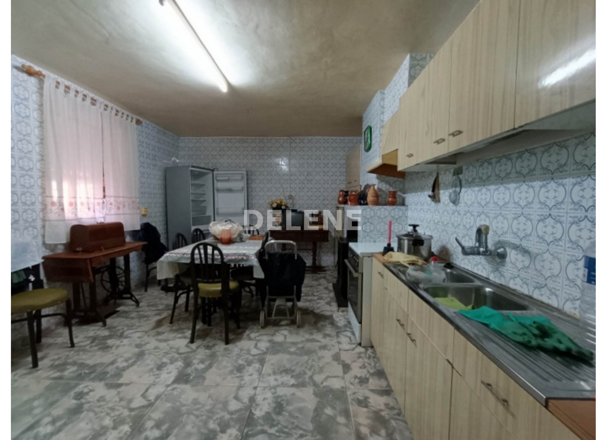 2883 CASA CON COCHERA Y PATIO, TOBARRA