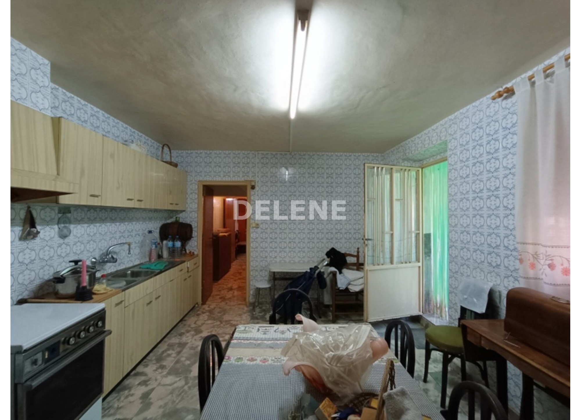 2883 CASA CON COCHERA Y PATIO, TOBARRA