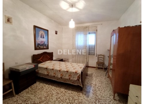 2884 PISO CON PATIO Y COCHERA, TOBARRA