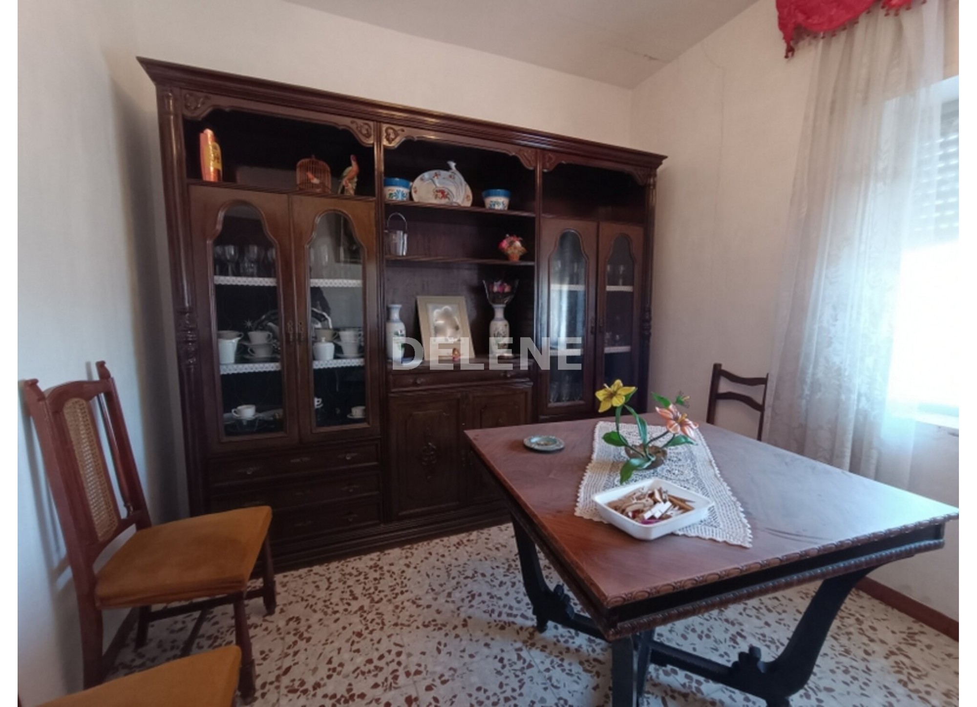 2884 PISO CON PATIO Y COCHERA, TOBARRA