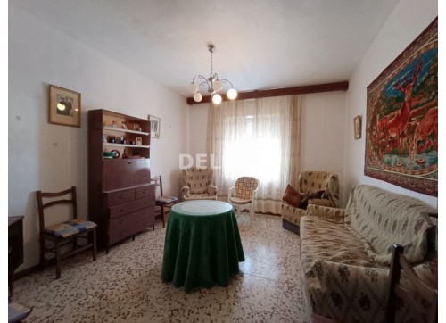 2884 PISO CON PATIO Y COCHERA, TOBARRA