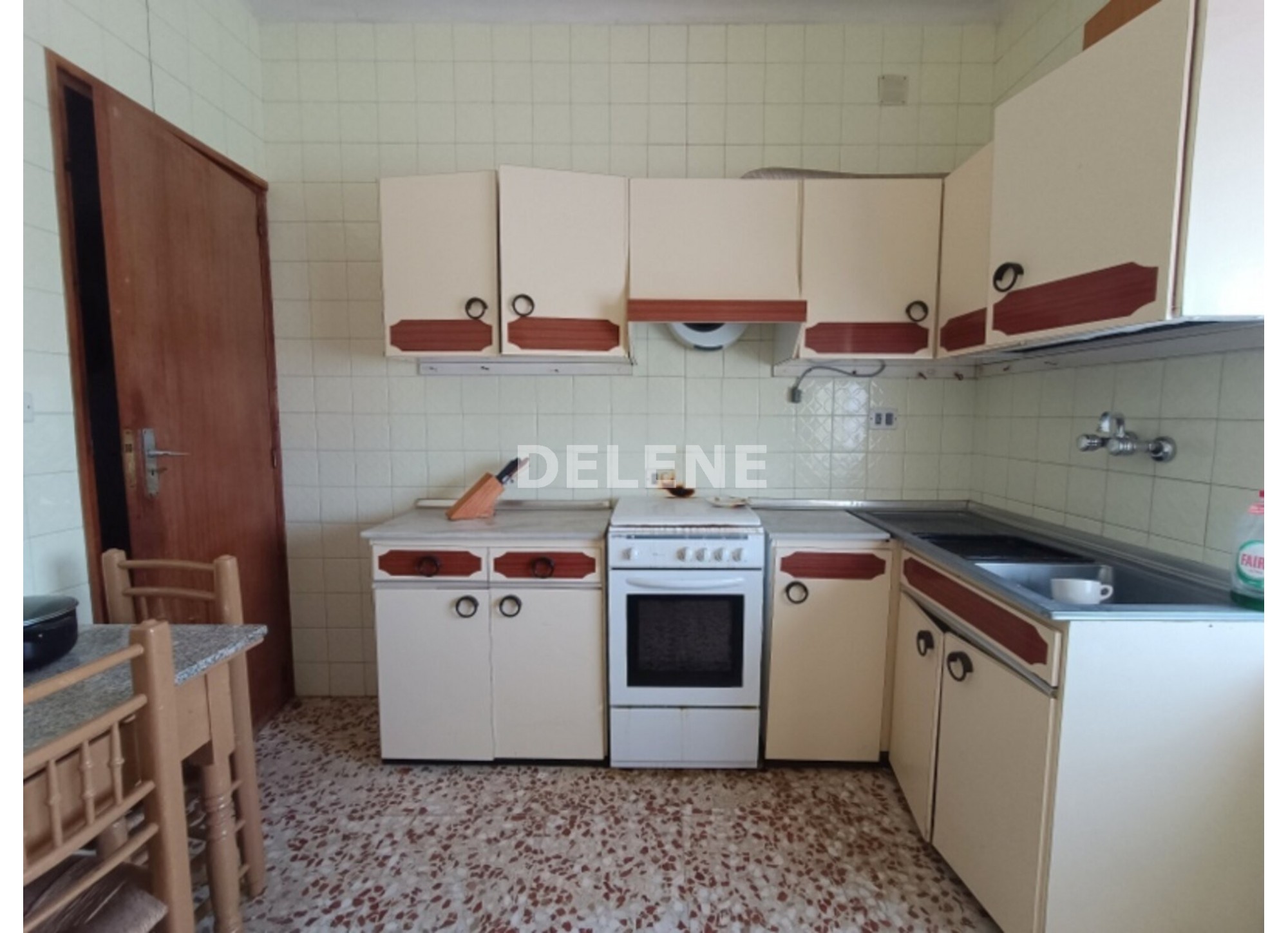 2884 PISO CON PATIO Y COCHERA, TOBARRA