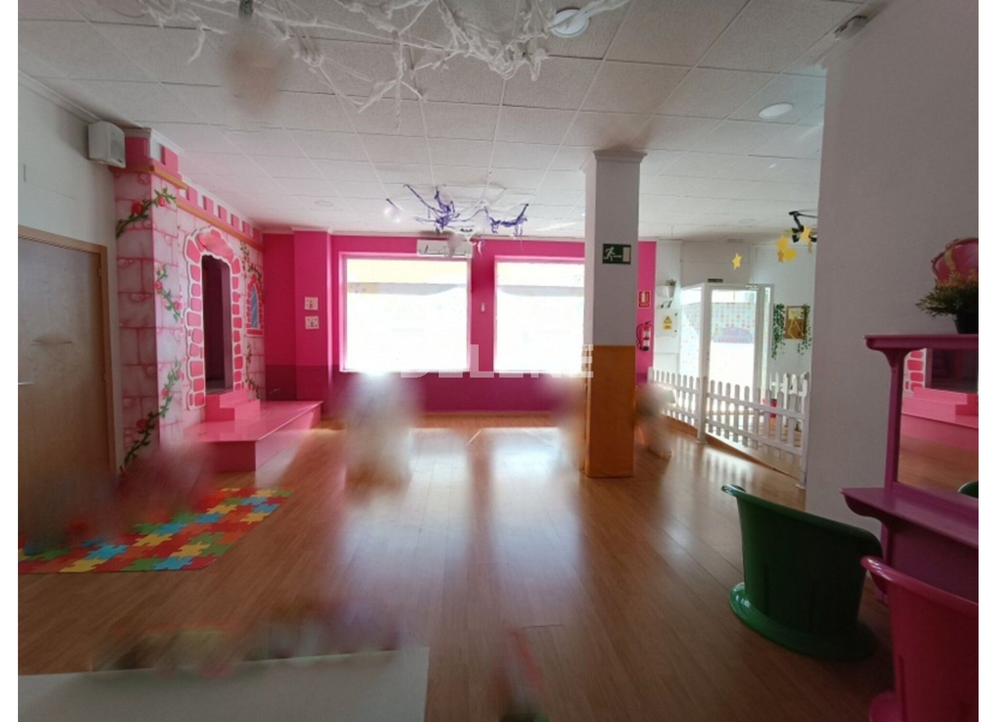 2852 LOCAL DE 300m2 PRÓXIMO A GRAN VÍA