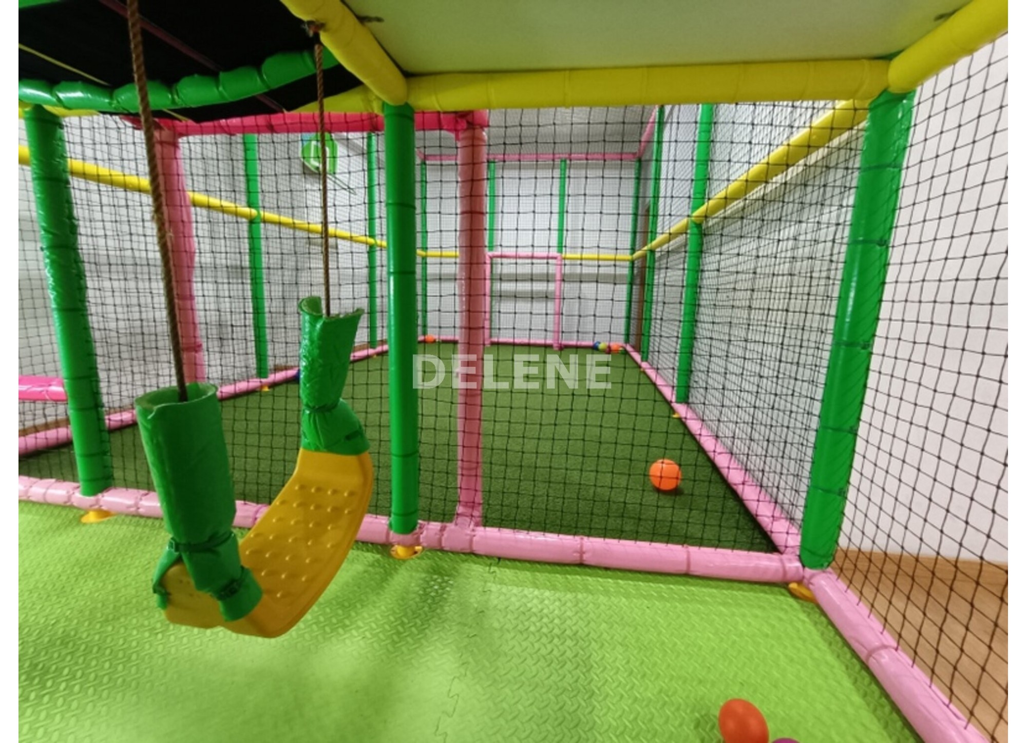 2852 LOCAL DE 300m2 PRÓXIMO A GRAN VÍA