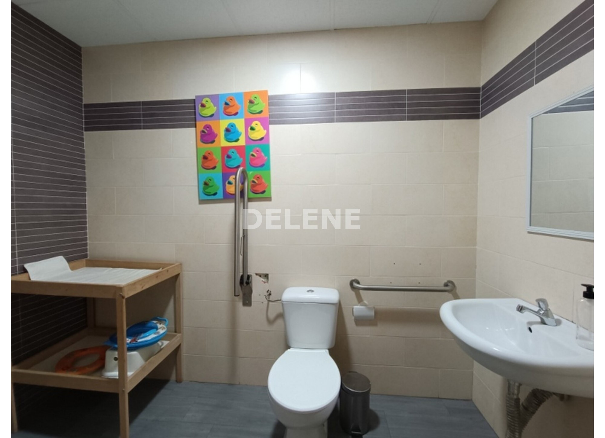 2852 LOCAL DE 300m2 PRÓXIMO A GRAN VÍA