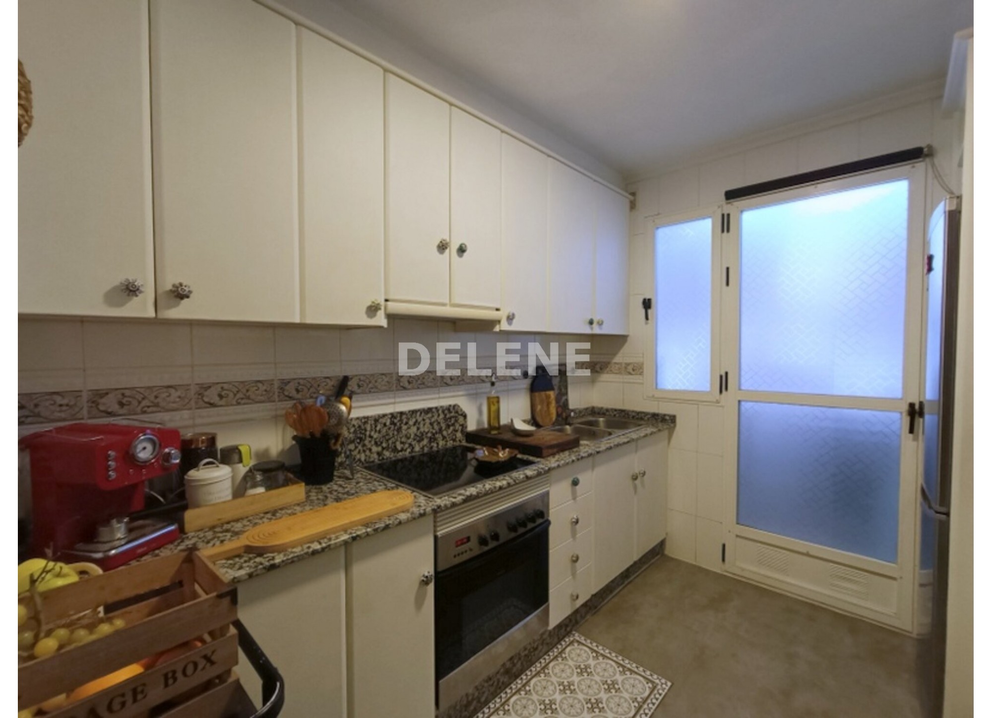 2886 ÁTICO CON GARAJE Y TRASTERO, ZONA MARTINEZ PARRAS