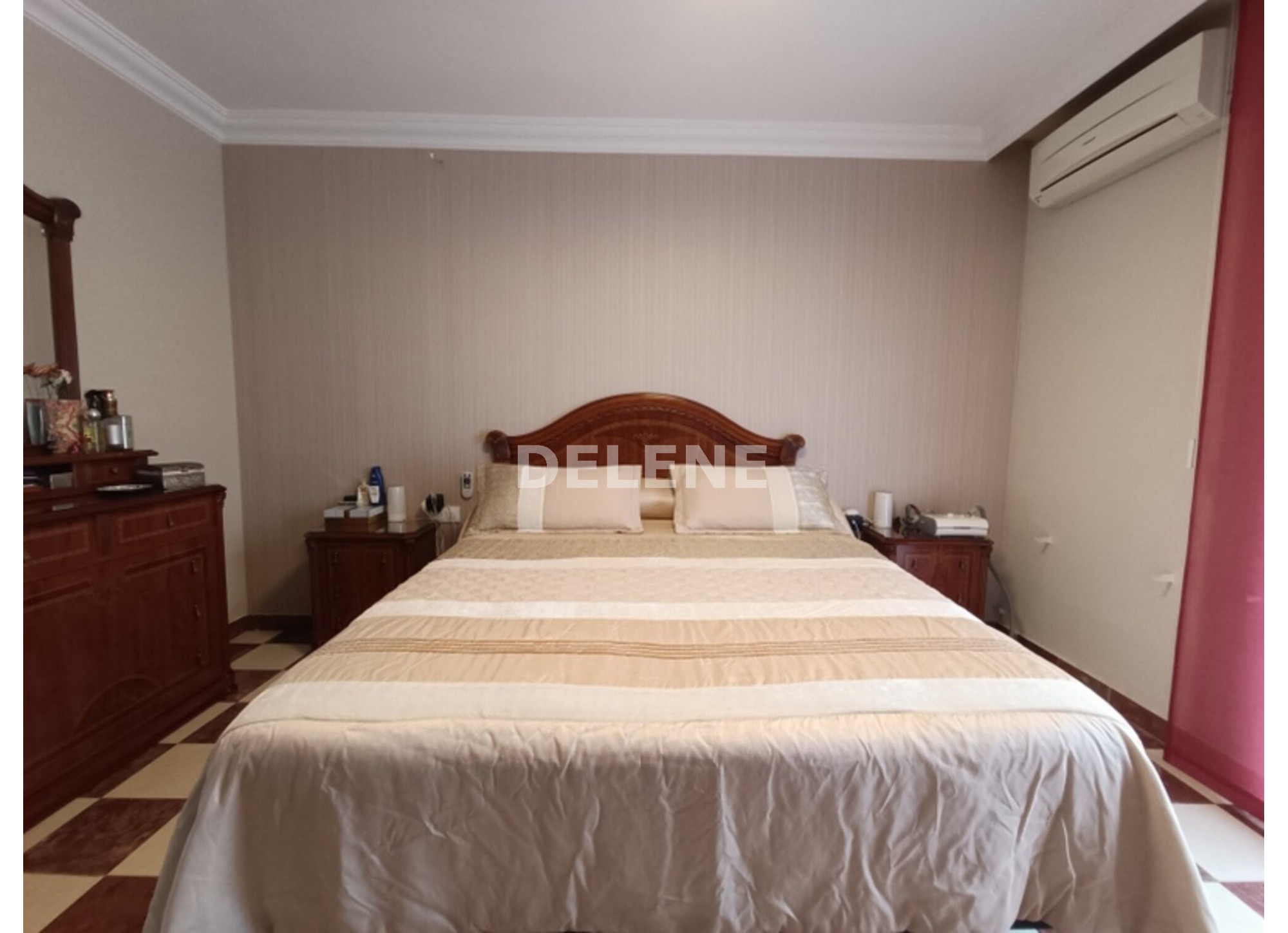 2887 PISO CON BALCONES Y TERRAZA, ZONA AVDA. CONSTITUCIÓN