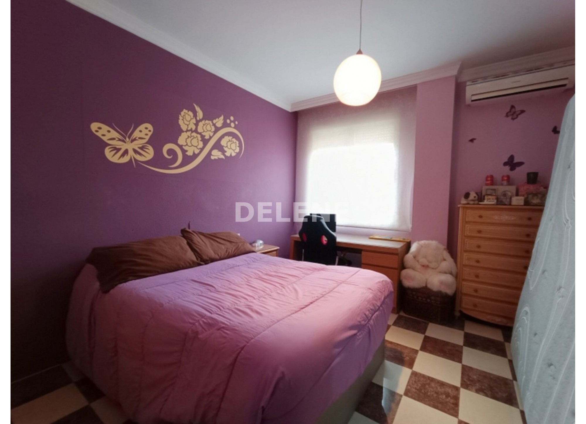 2887 PISO CON BALCONES Y TERRAZA, ZONA AVDA. CONSTITUCIÓN