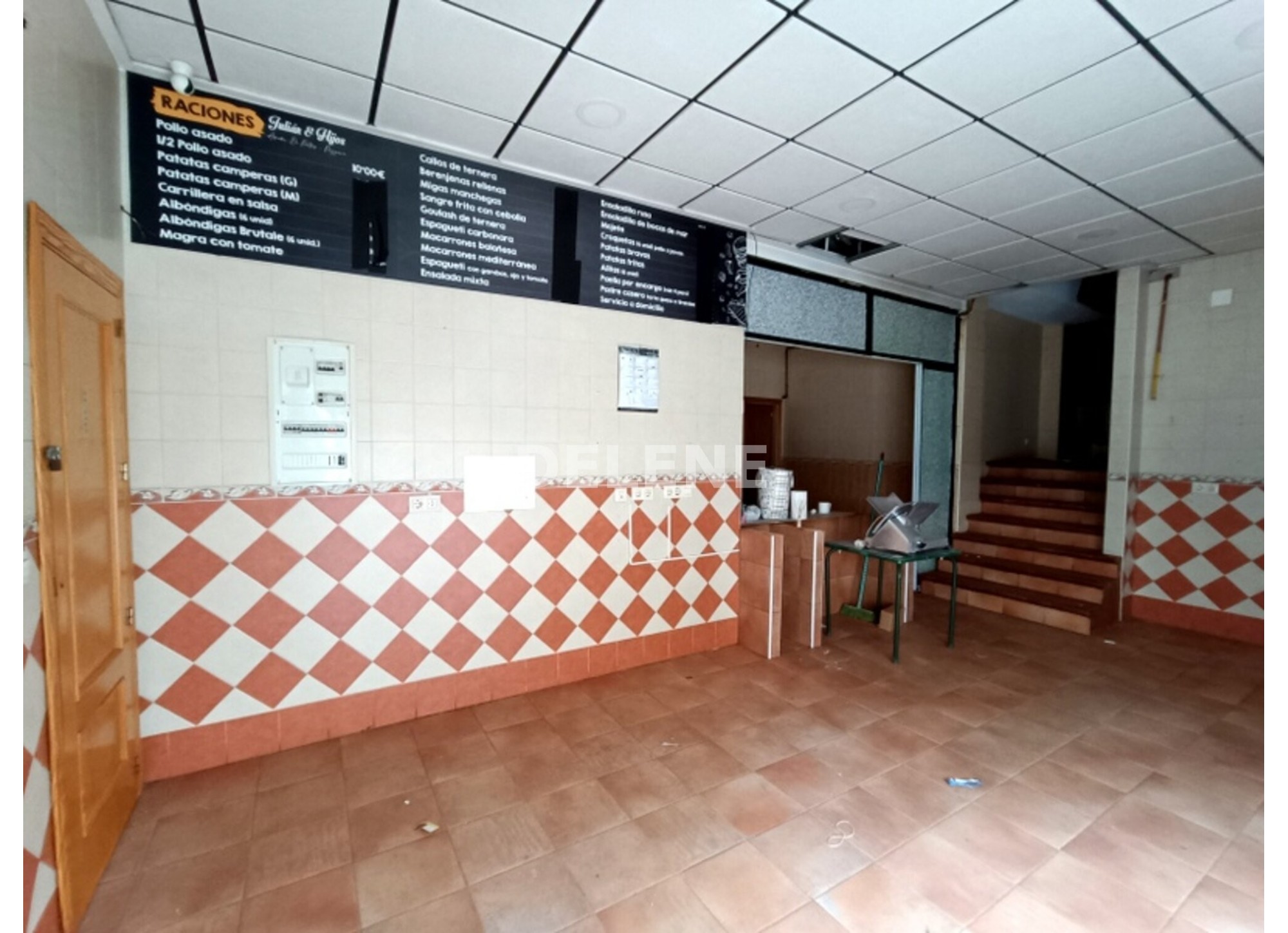 2888 LOCAL PROXIMO A POLICIA NACIONAL