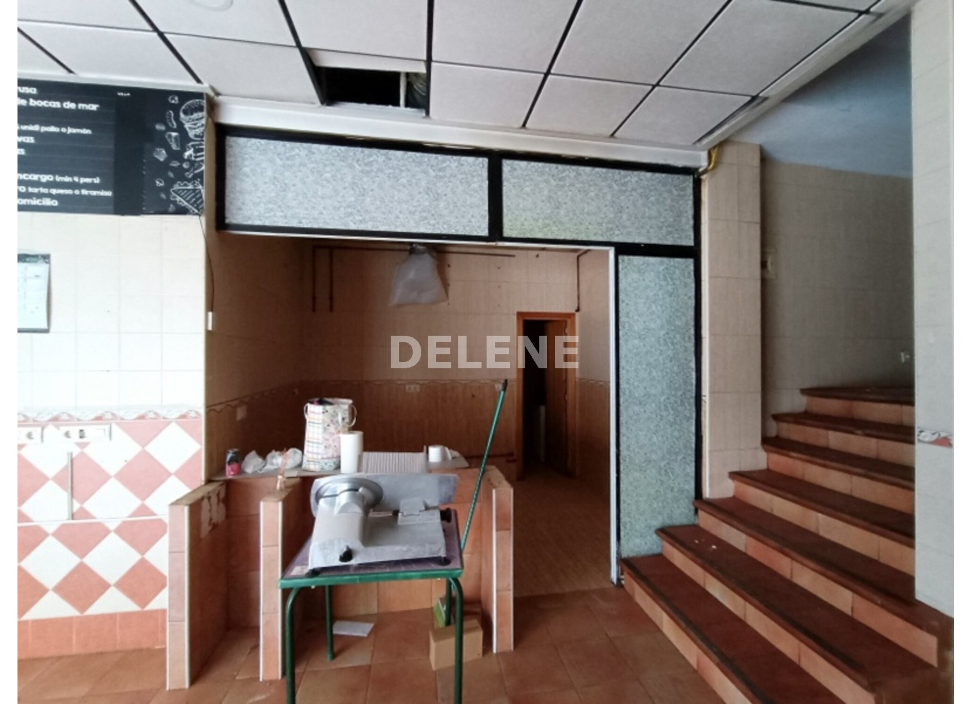 2889 LOCAL PROXIMO A POLICIA NACIONAL